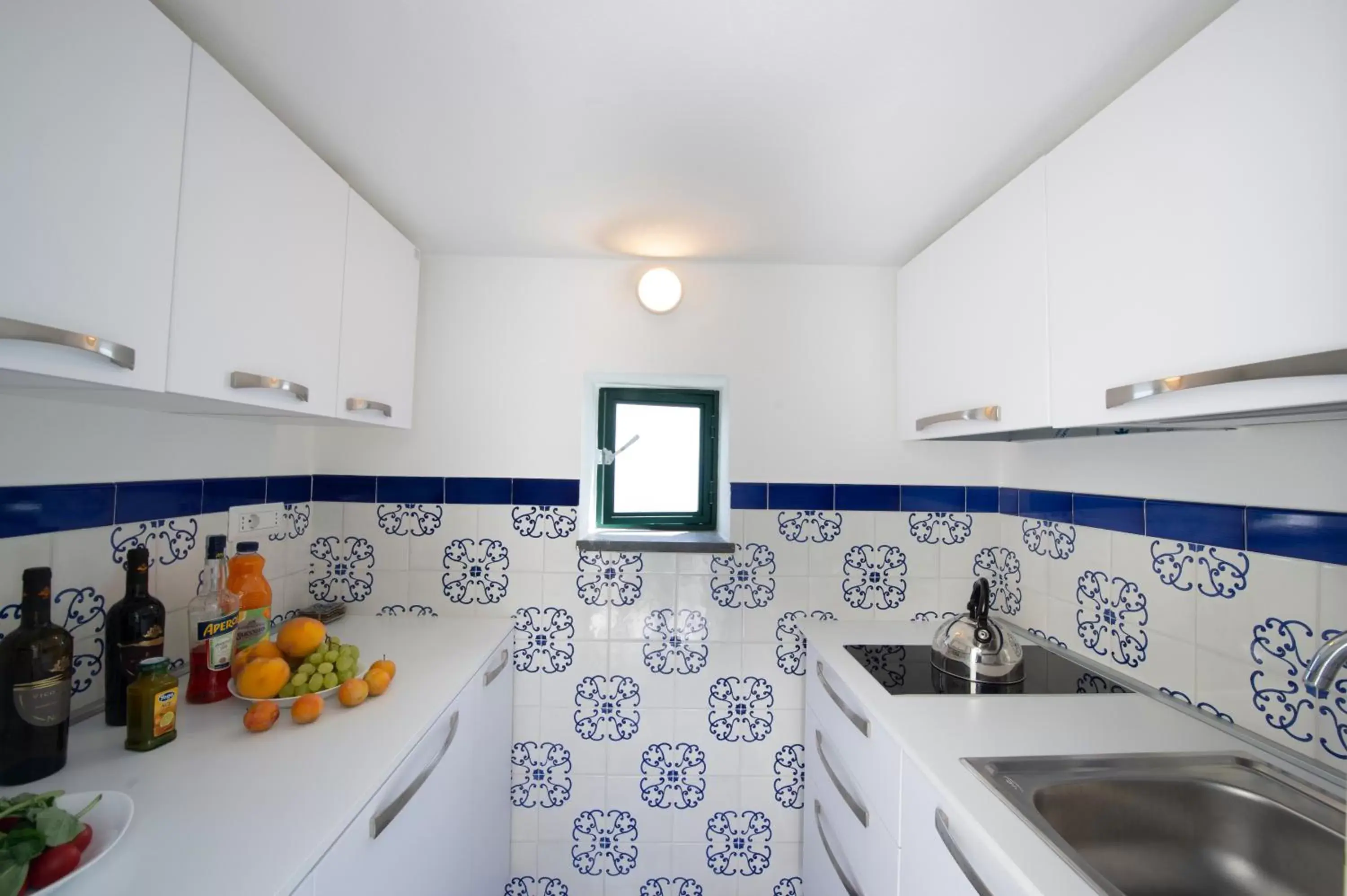 Kitchen or kitchenette, Bathroom in Villa Foglia Amalfi