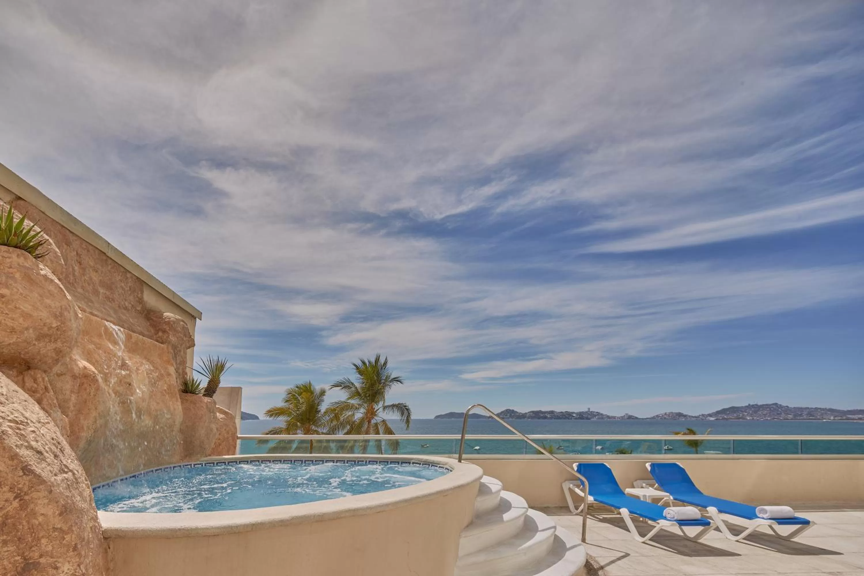 Property building in Copacabana Beach Hotel Acapulco