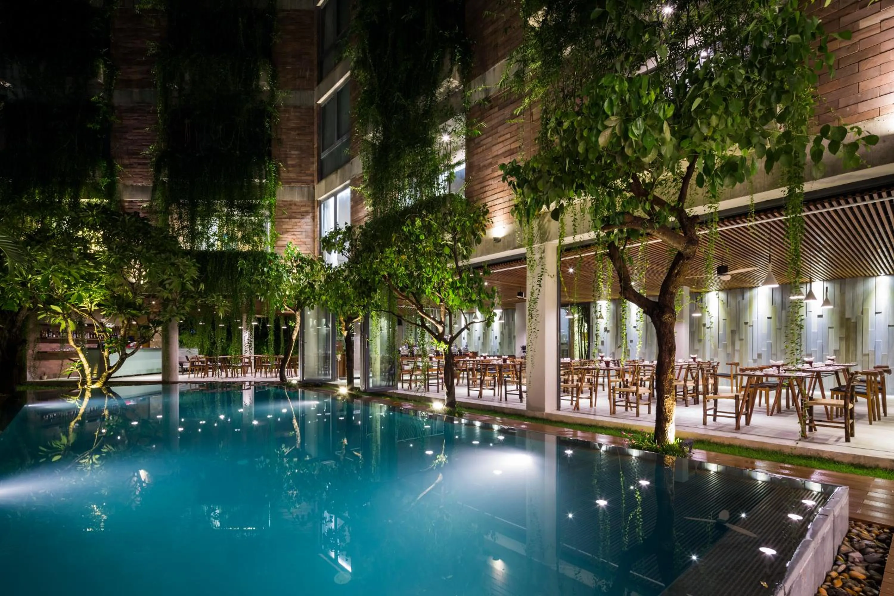 Area and facilities in Mulberry Collection Silk Eco