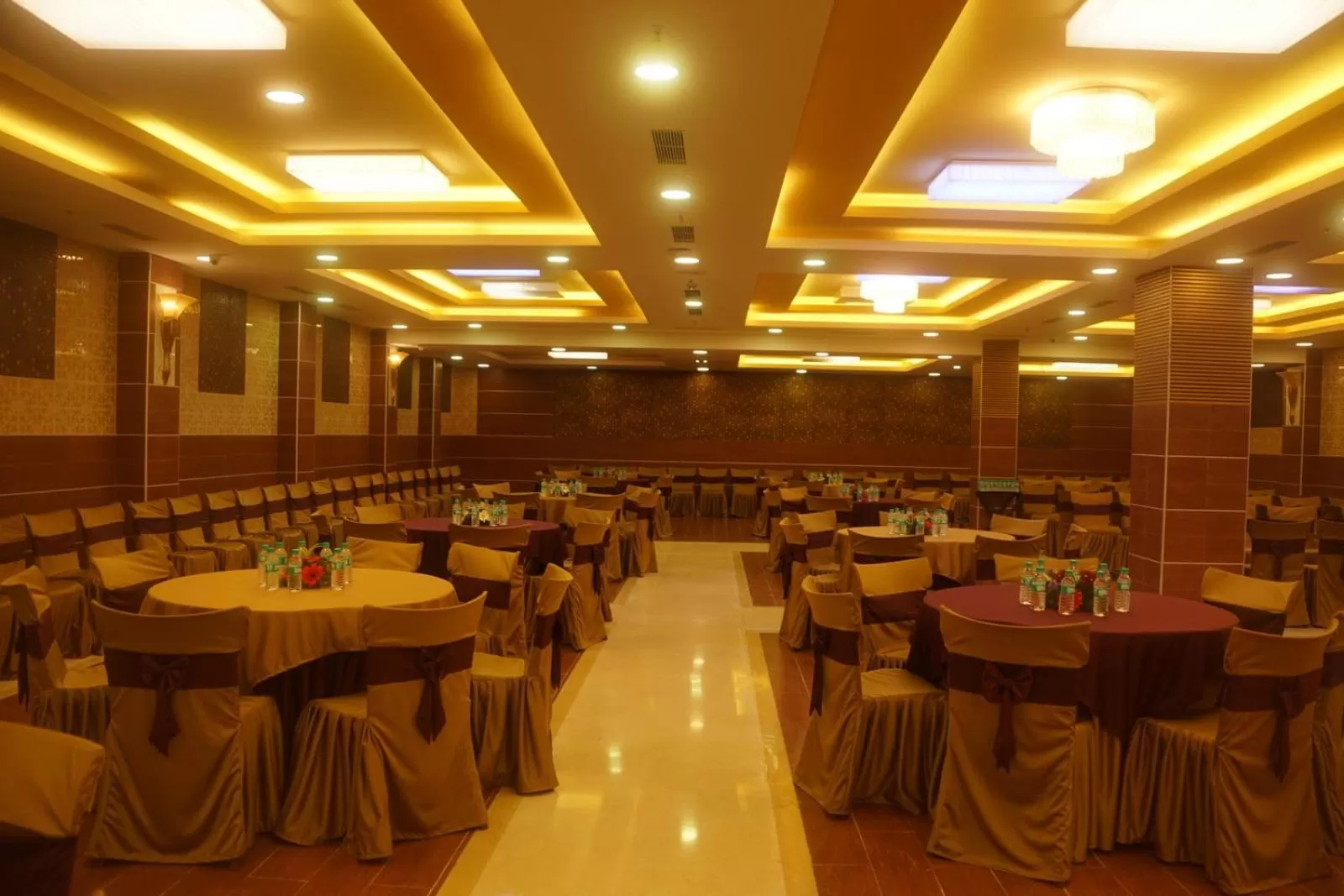 Banquet/Function facilities in Raaj Bhaavan Clarks Inn Chennai
