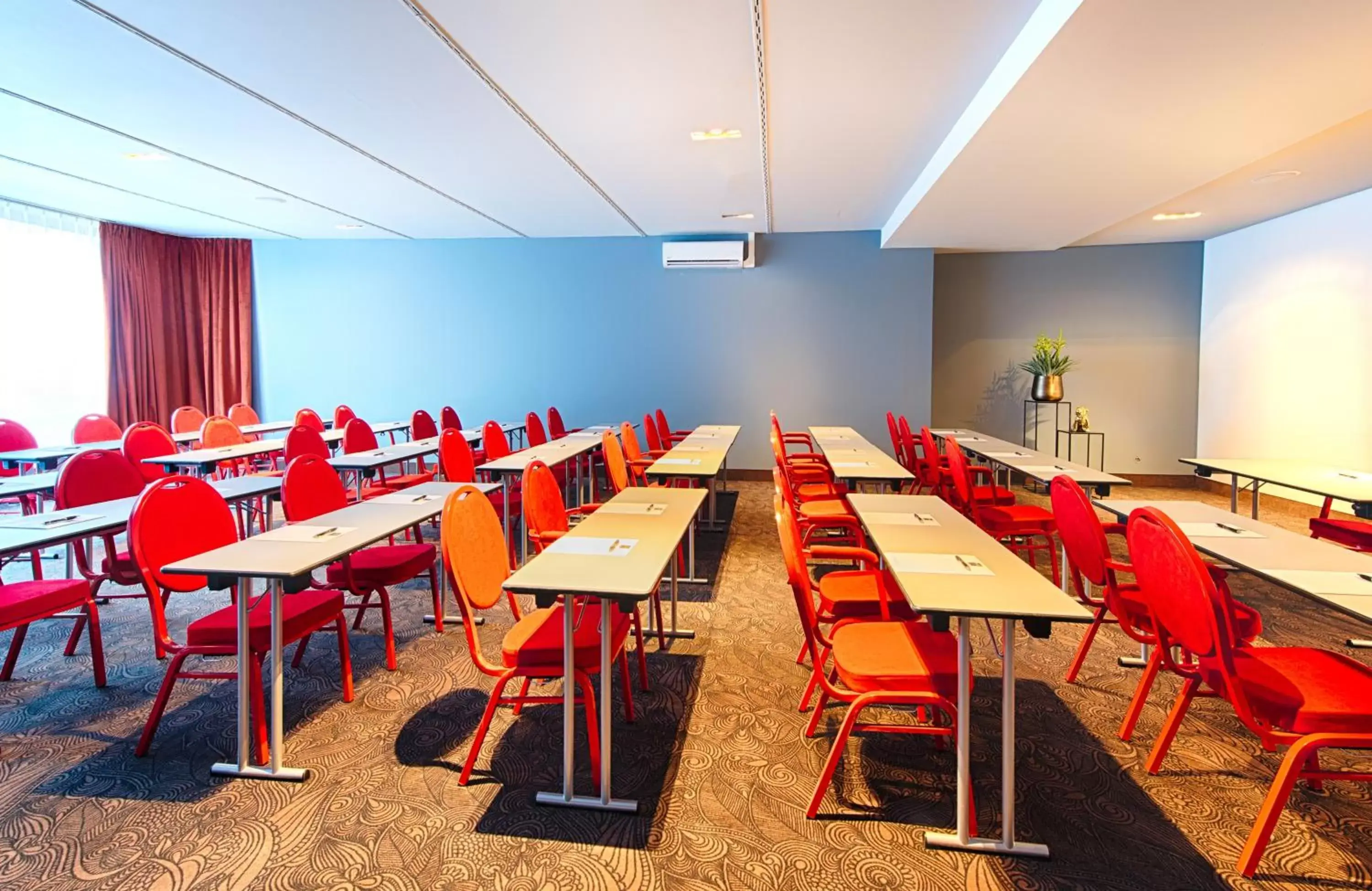 Meeting/conference room in NYX Hotel Mannheim by Leonardo Hotels