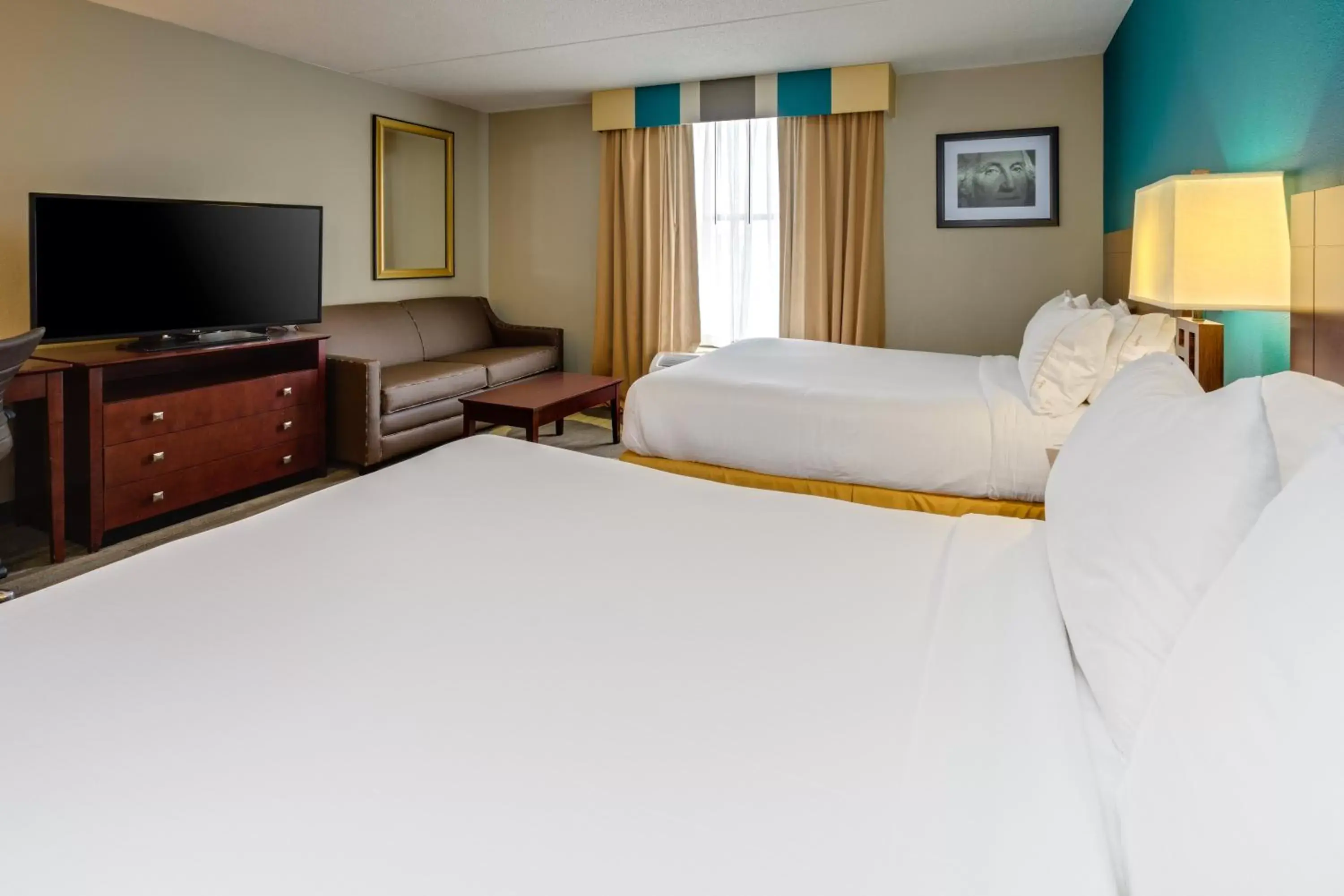 Photo of the whole room, Bed in Holiday Inn Express Washington DC East- Andrews AFB, an IHG Hotel