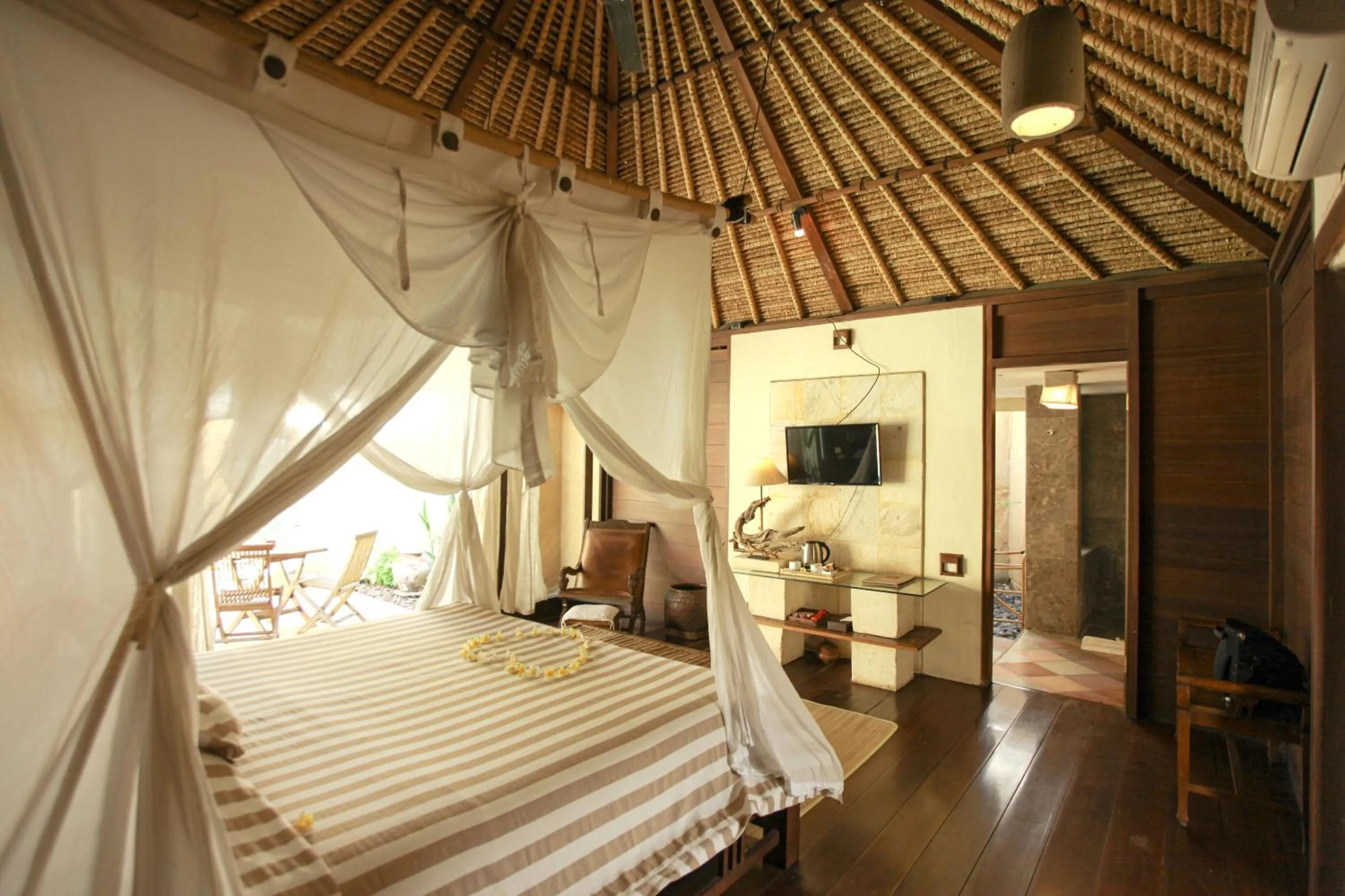 Bed in Visakha Sanur by Puri Signatures