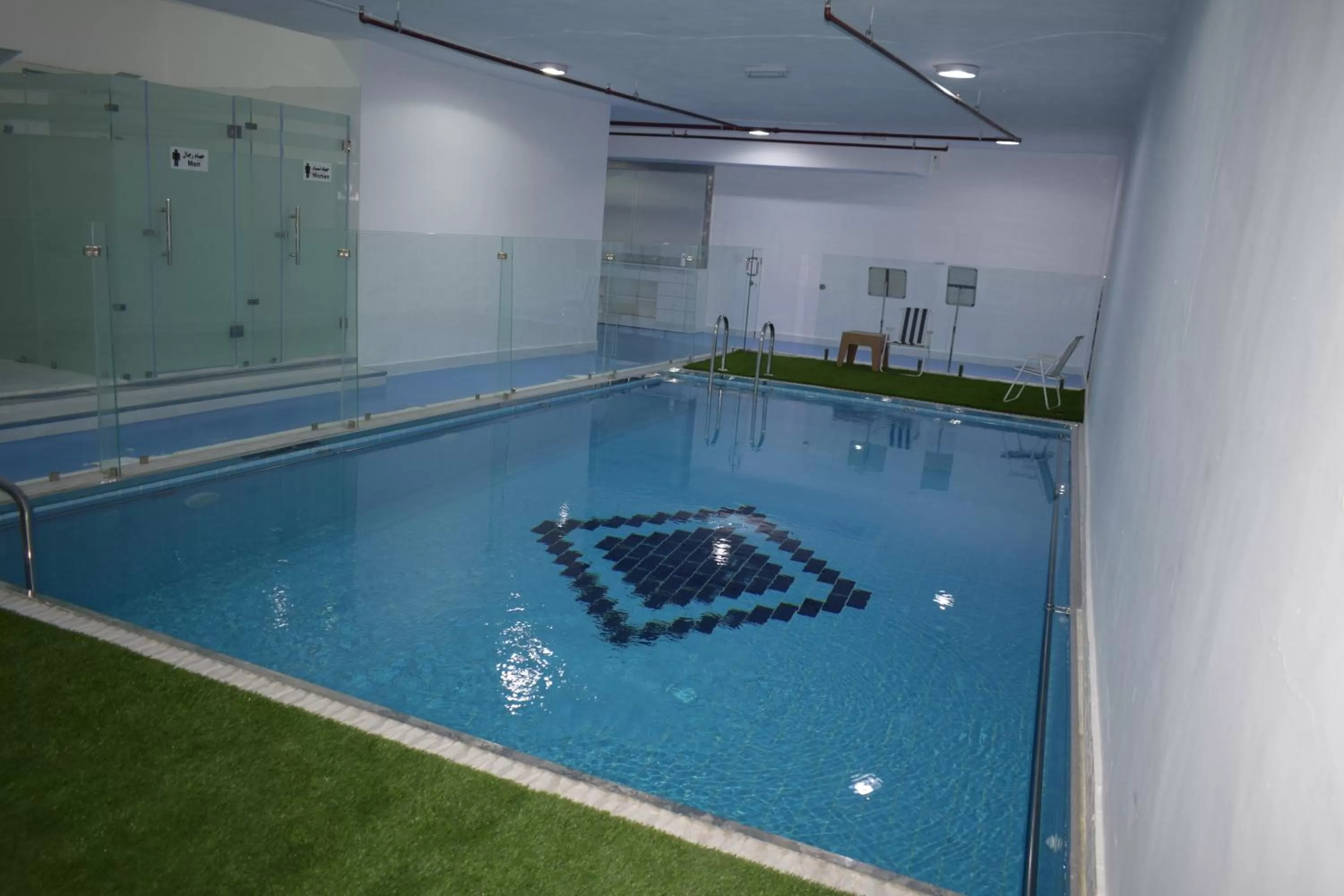 Swimming Pool in Atlantis Suites Hotel