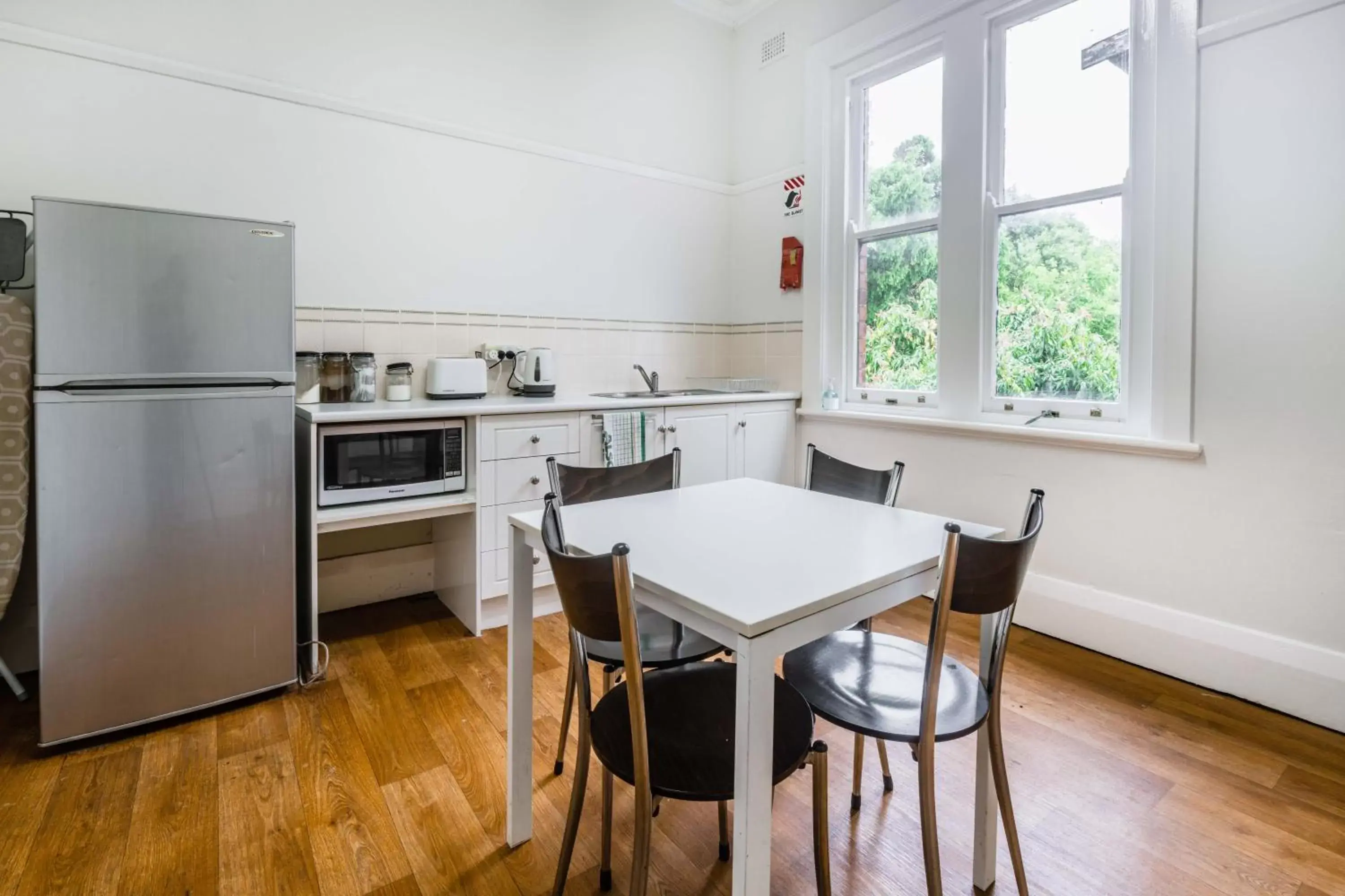 Kitchen or kitchenette, Dining Area in The Oriental Hotel