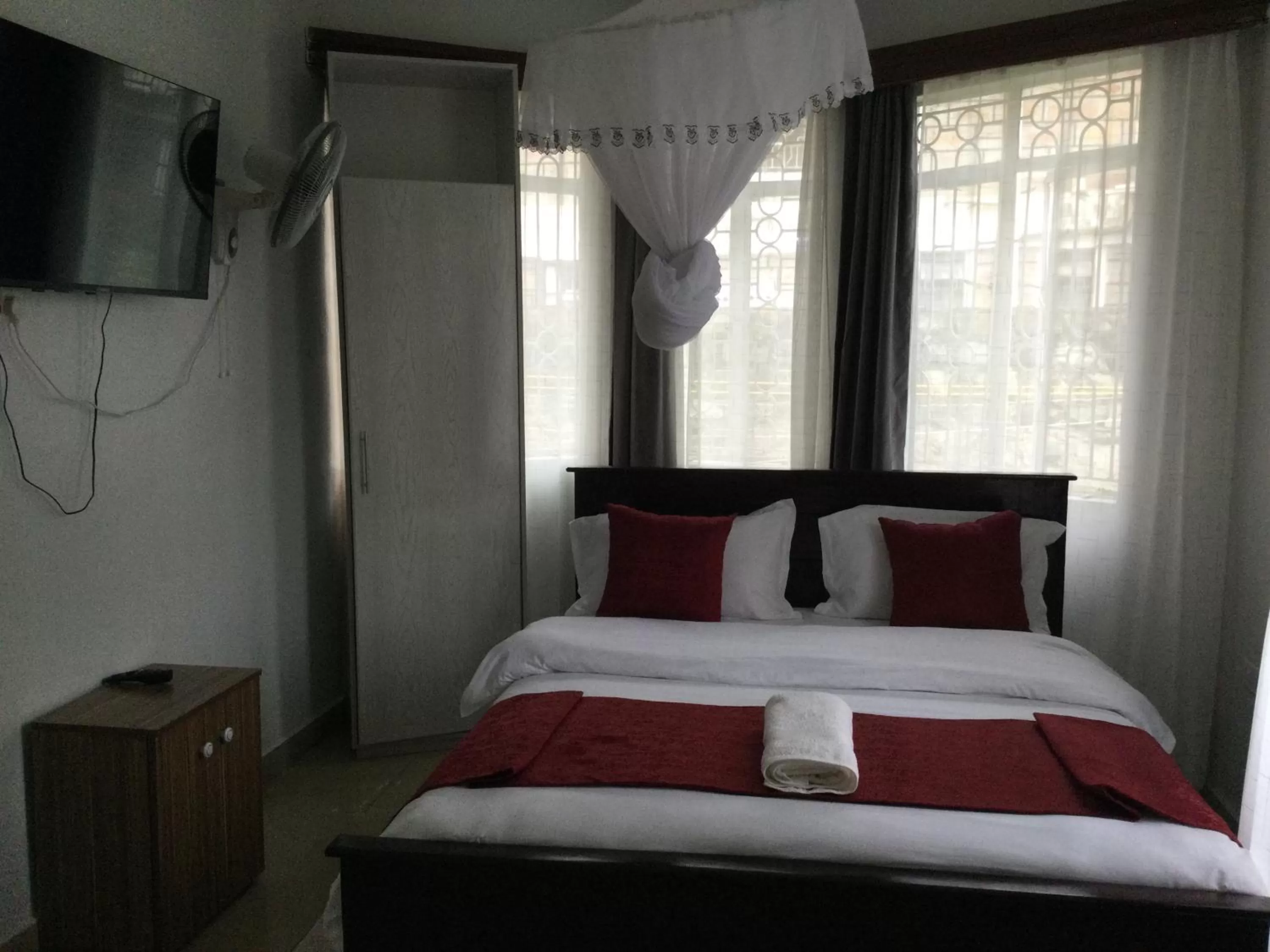 Bed in Milimani Comfort