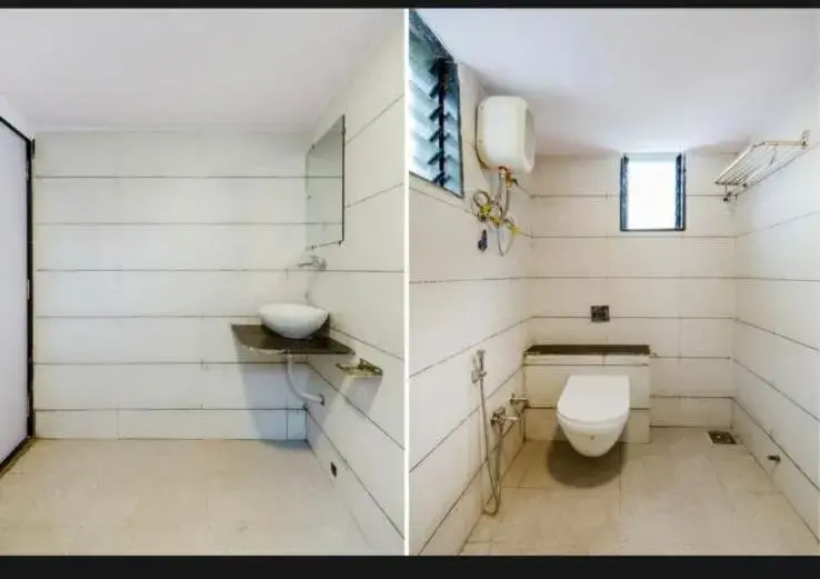 Bathroom in HOTEL SAFARI INN