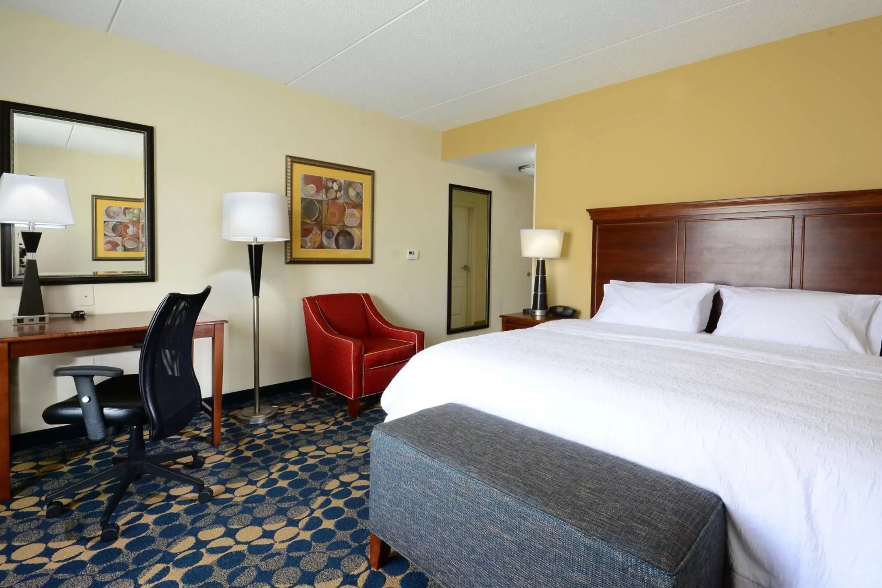 Bed in Hampton Inn & Suites Durham North I-85