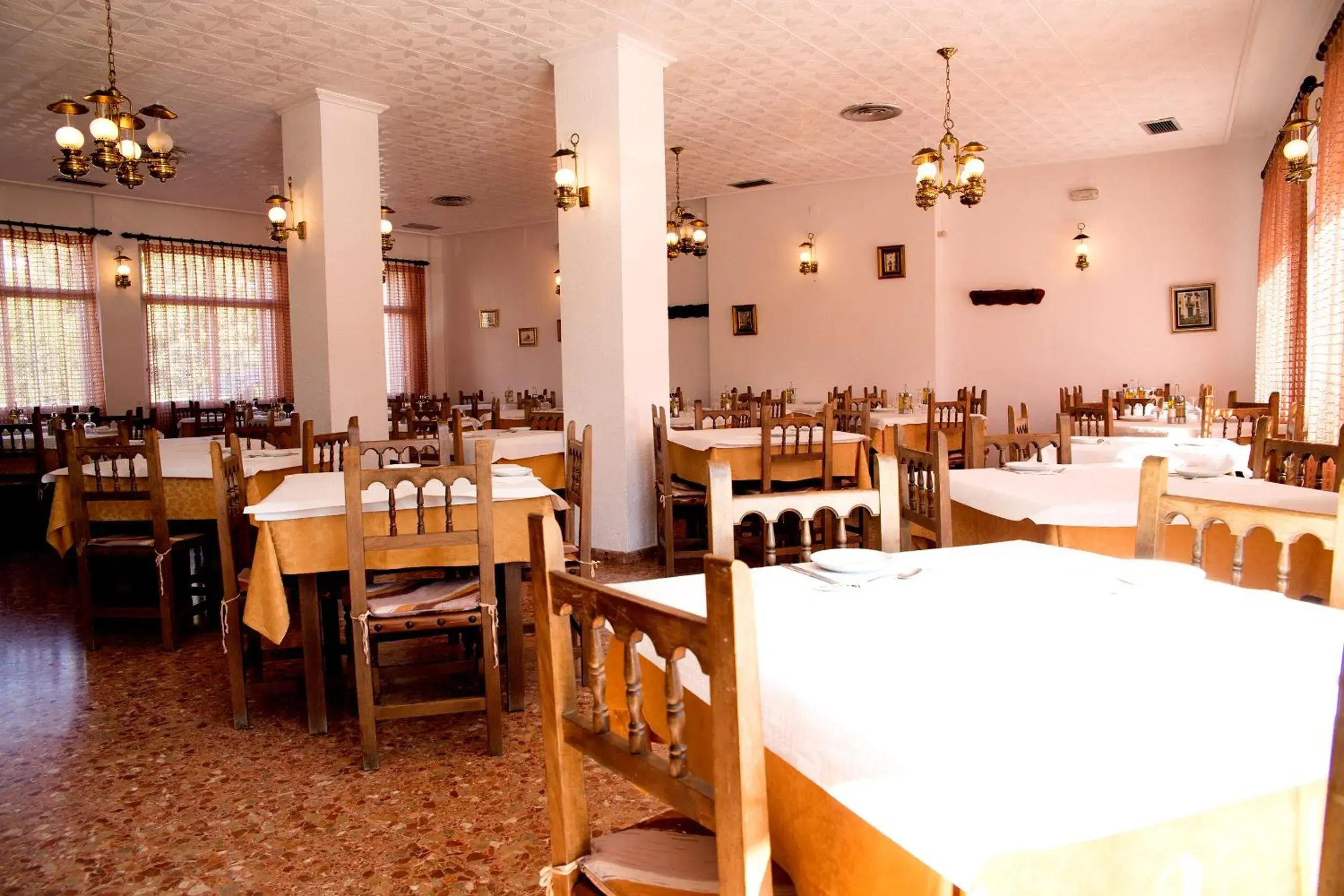 Restaurant/Places to Eat in Hotel Herasu
