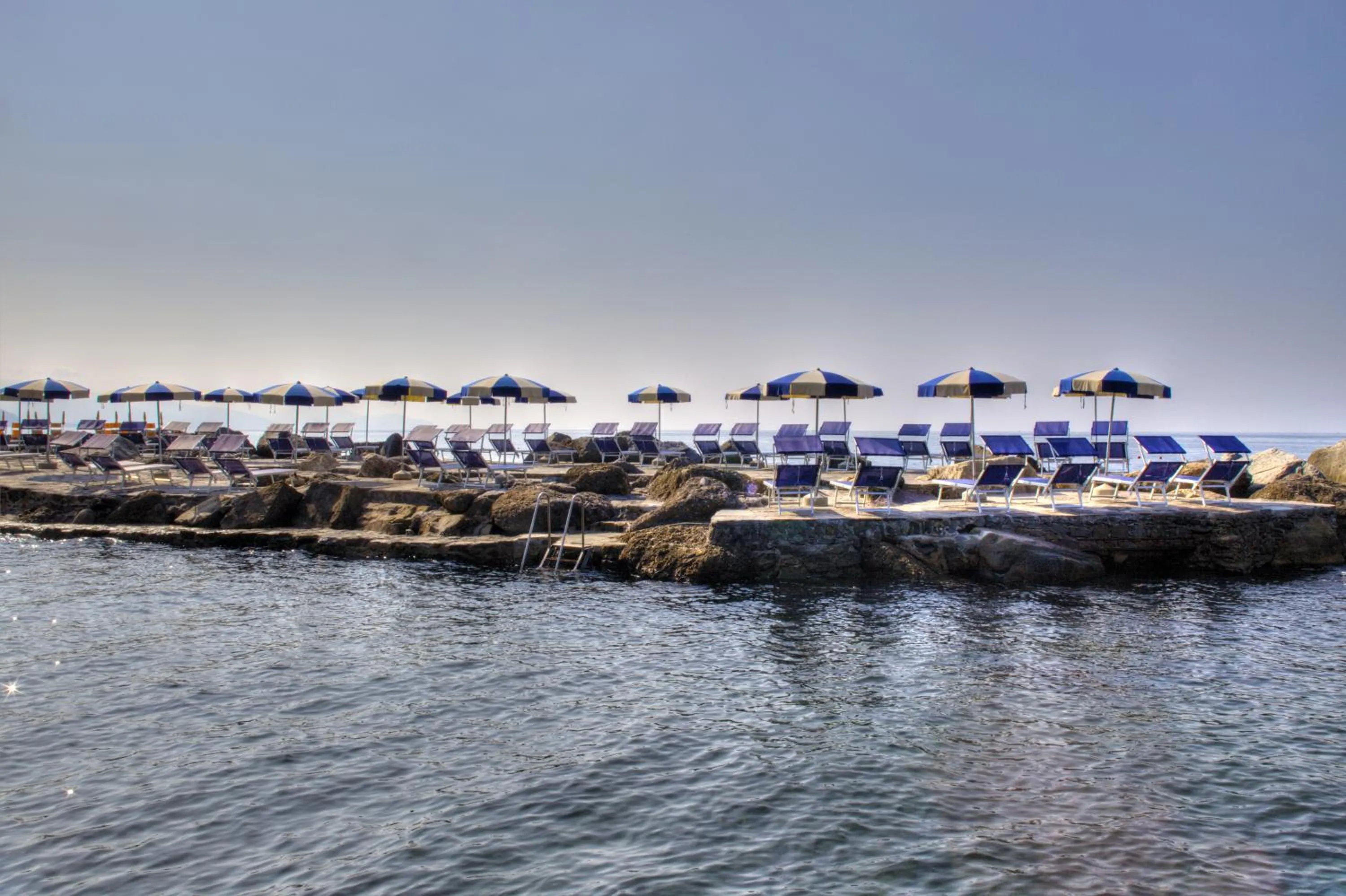 Seating area in Hotel Continental