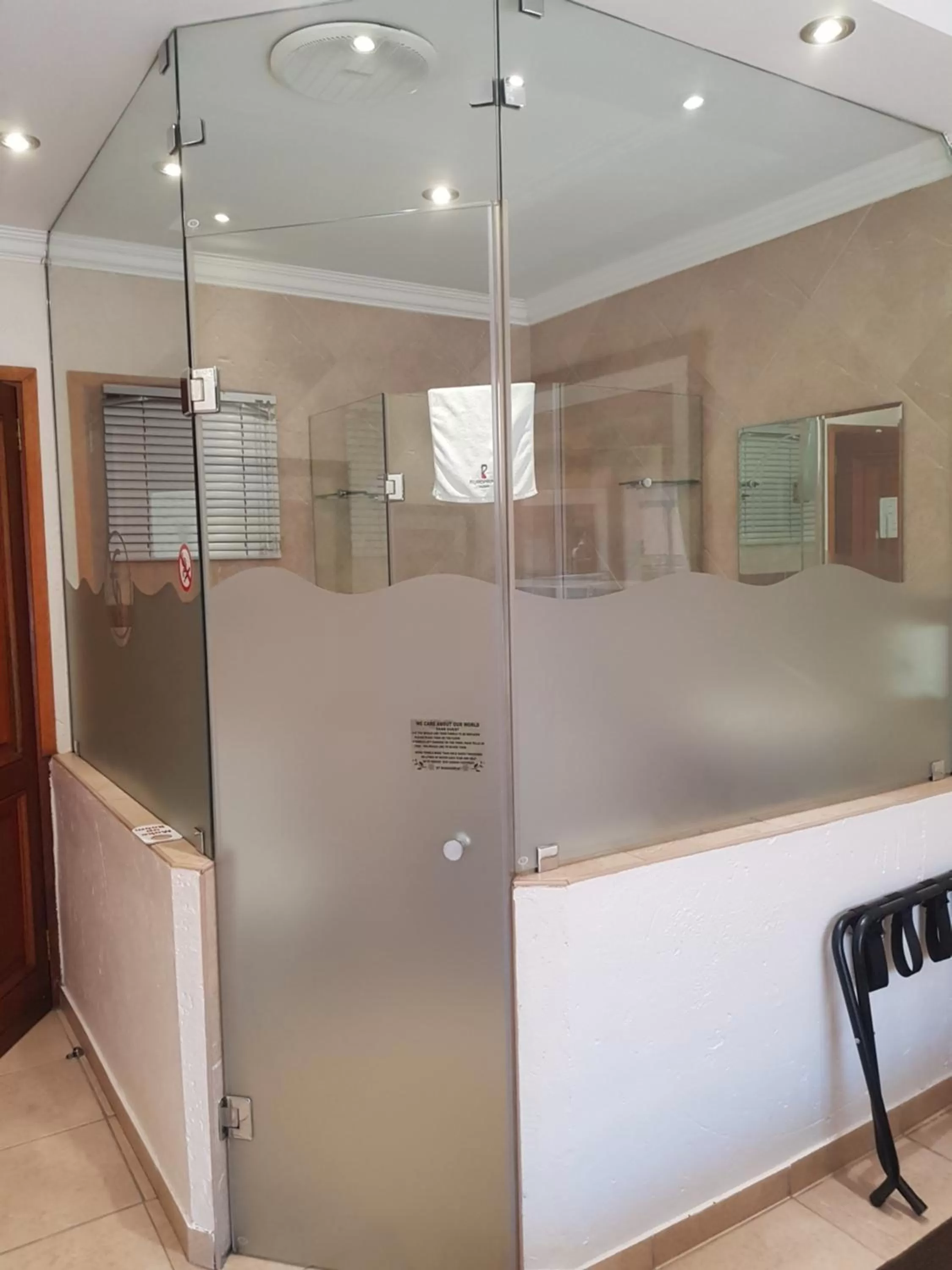 Bathroom in Europrime Hotel