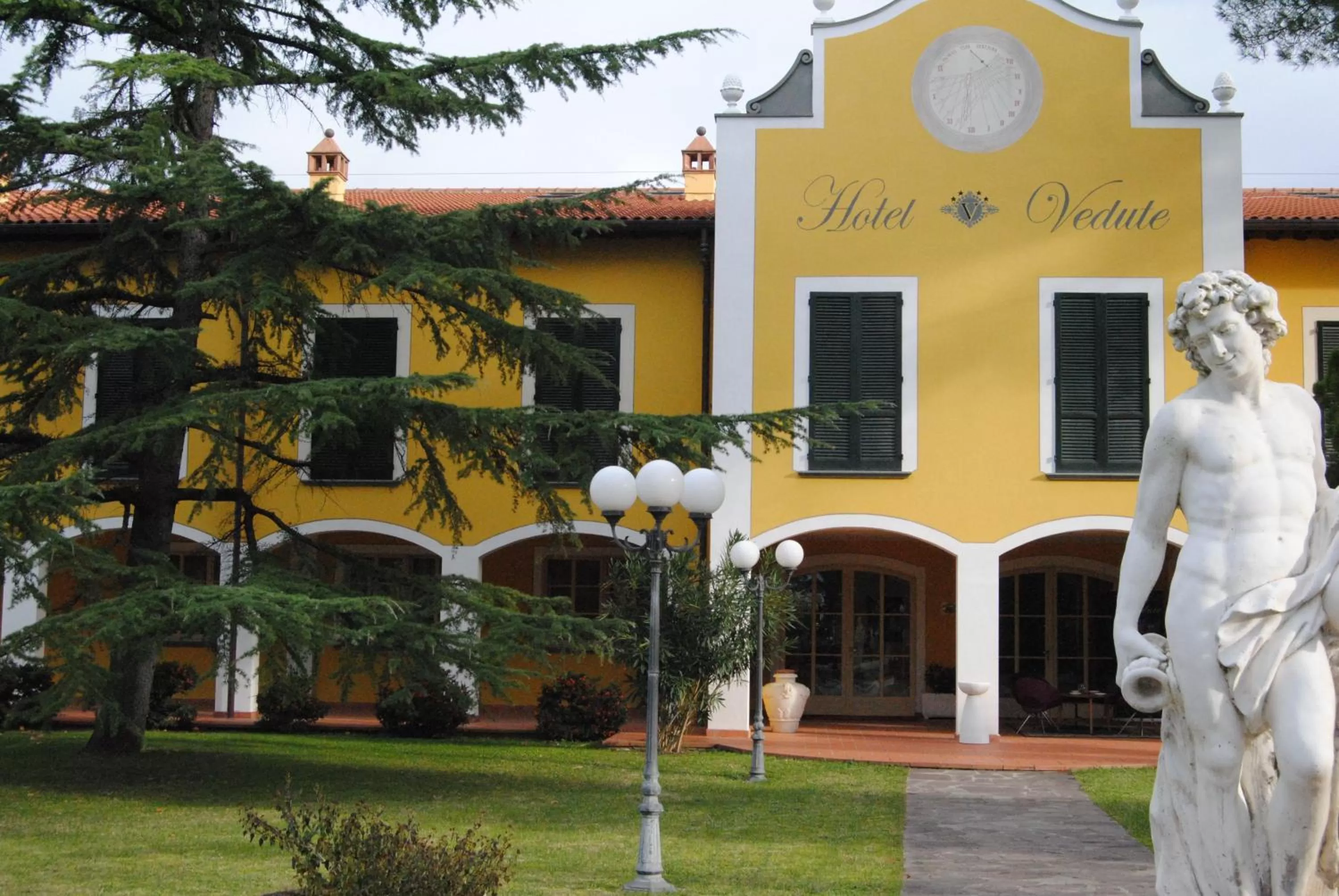 Facade/entrance, Property Building in Hotel Vedute