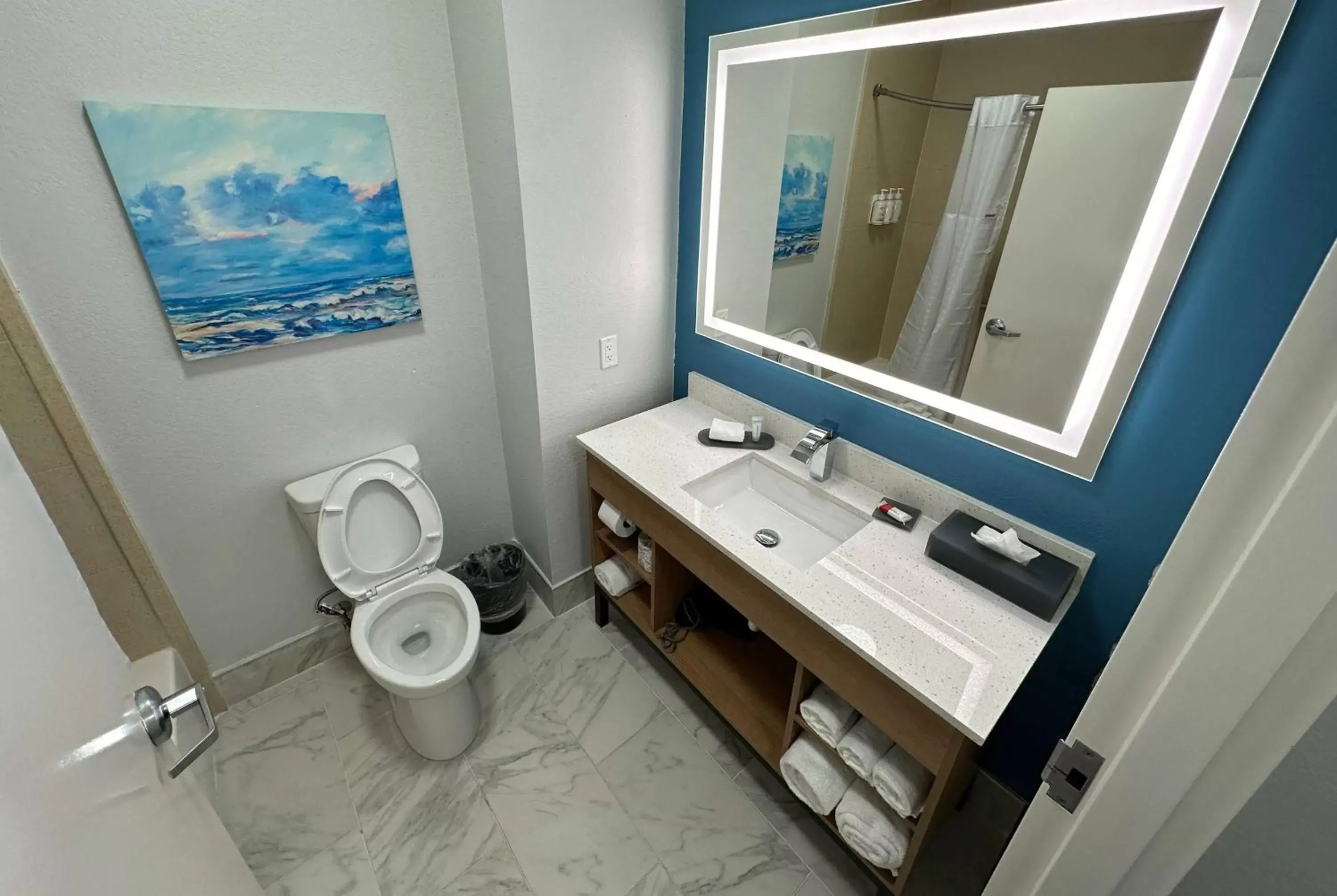 Photo of the whole room, Bathroom in La Quinta by Wyndham Burleson