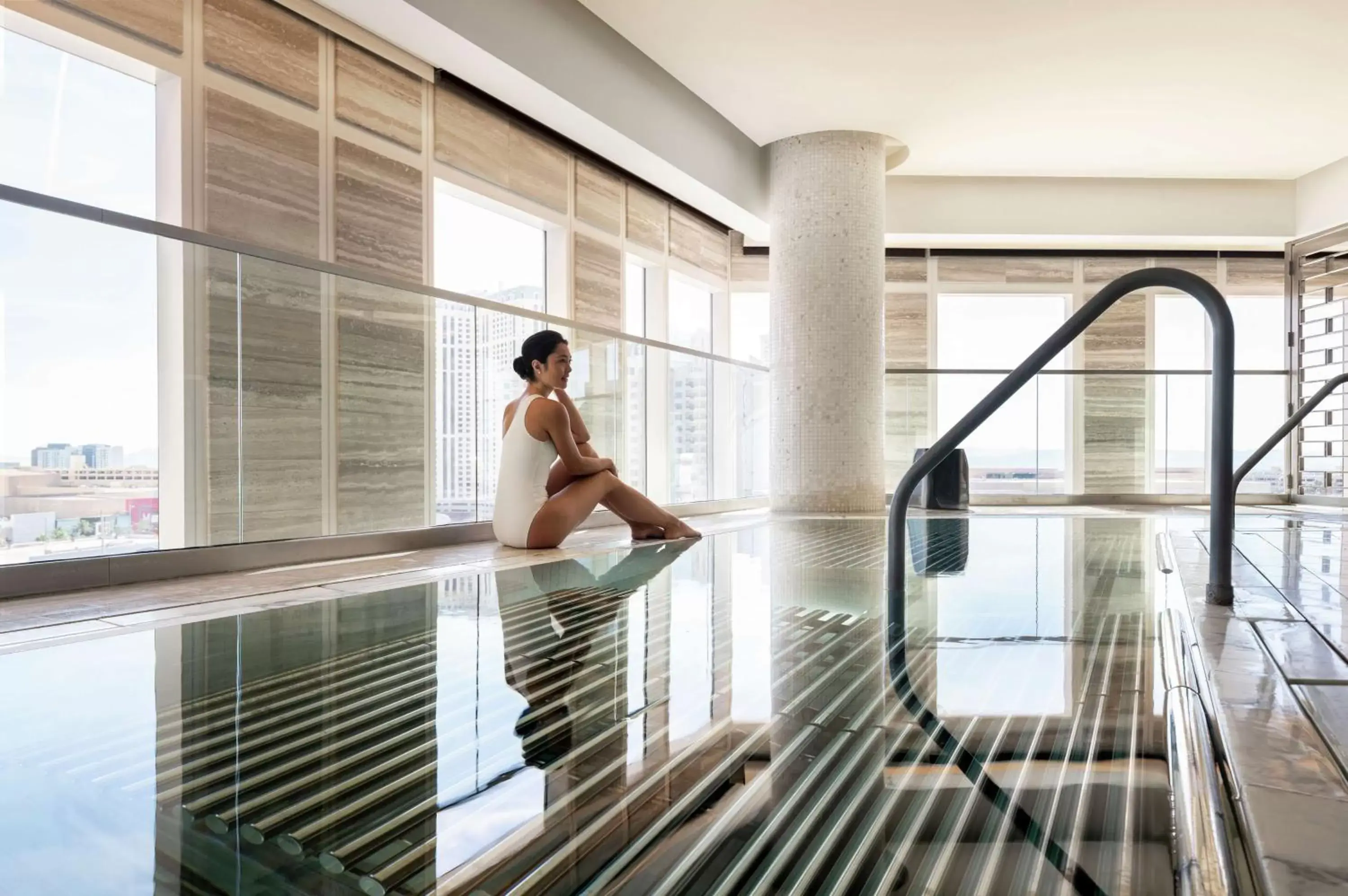 Swimming pool in Waldorf Astoria Las Vegas