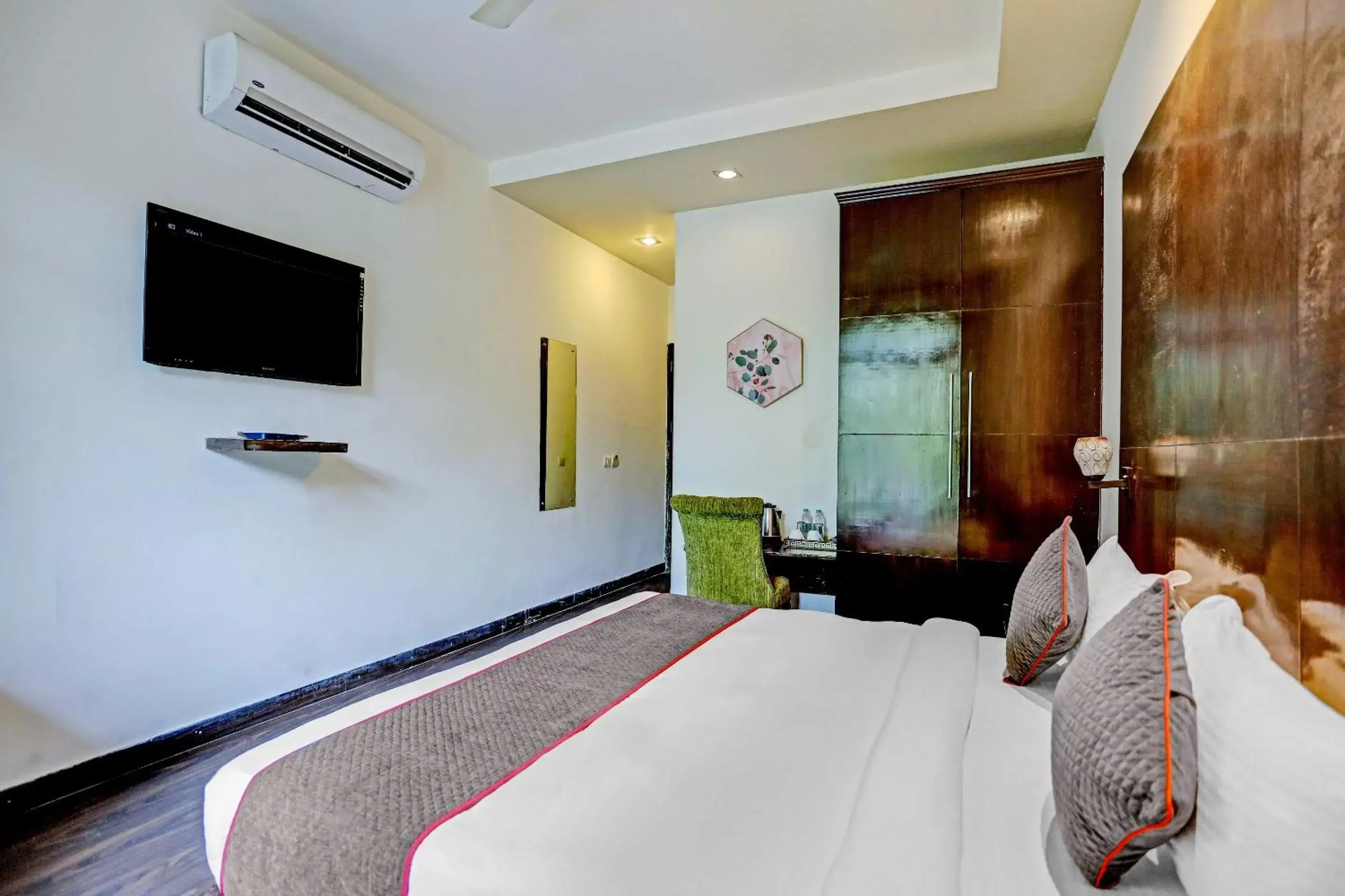 Bedroom, Bed in The Orion - Greater Kailash