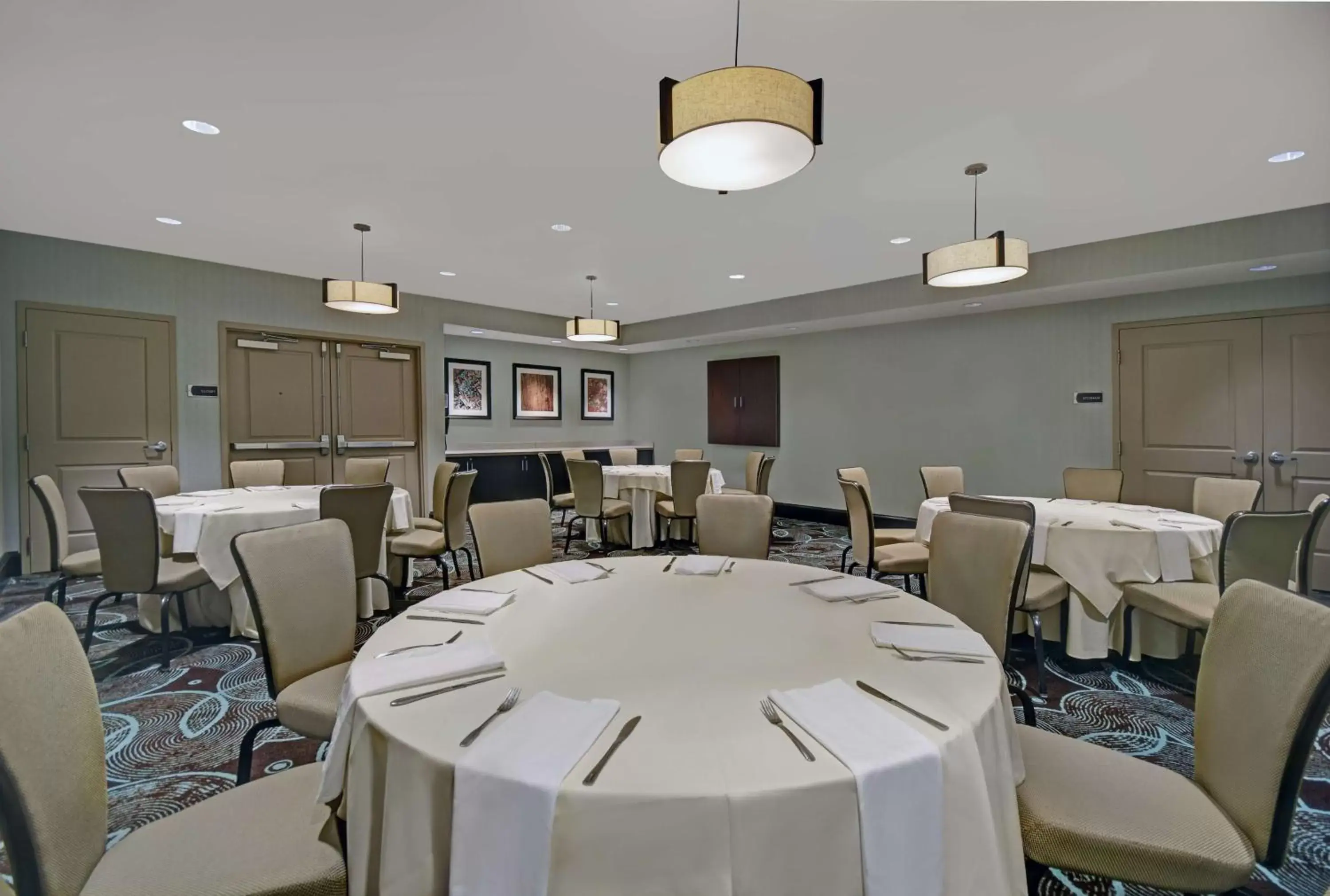 Meeting/conference room, Restaurant/Places to Eat in Homewood Suites by Hilton Hamilton, NJ