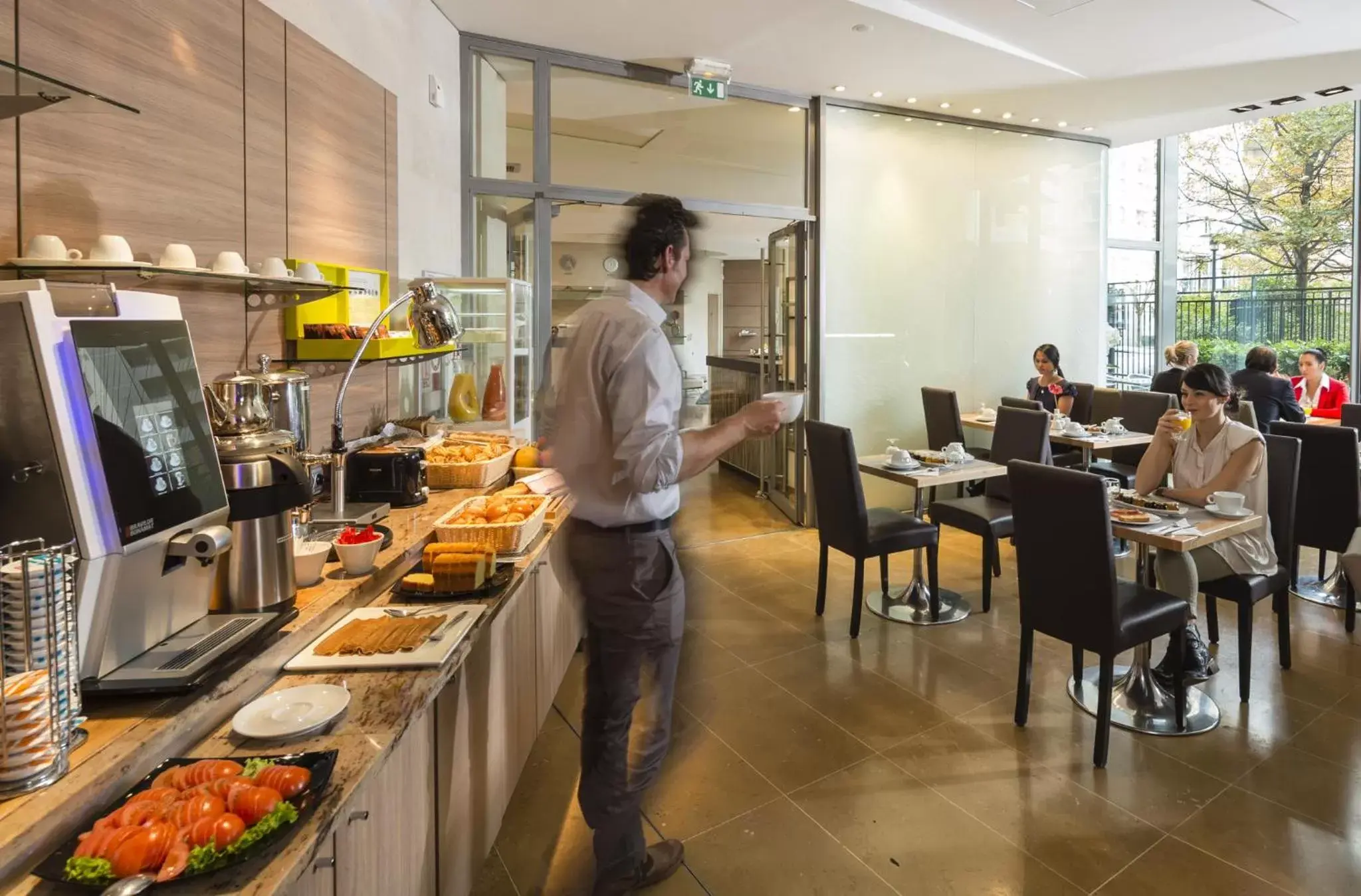 Breakfast in Residhome Courbevoie La Défense Breakfast in Residhome Courbevoie La Défense