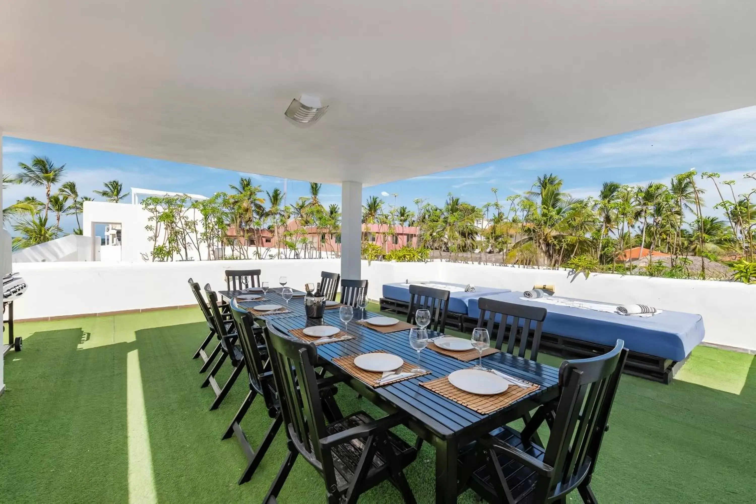 Balcony/Terrace, Restaurant/Places to Eat in Flor del Mar Condo Punta Cana Beachfront