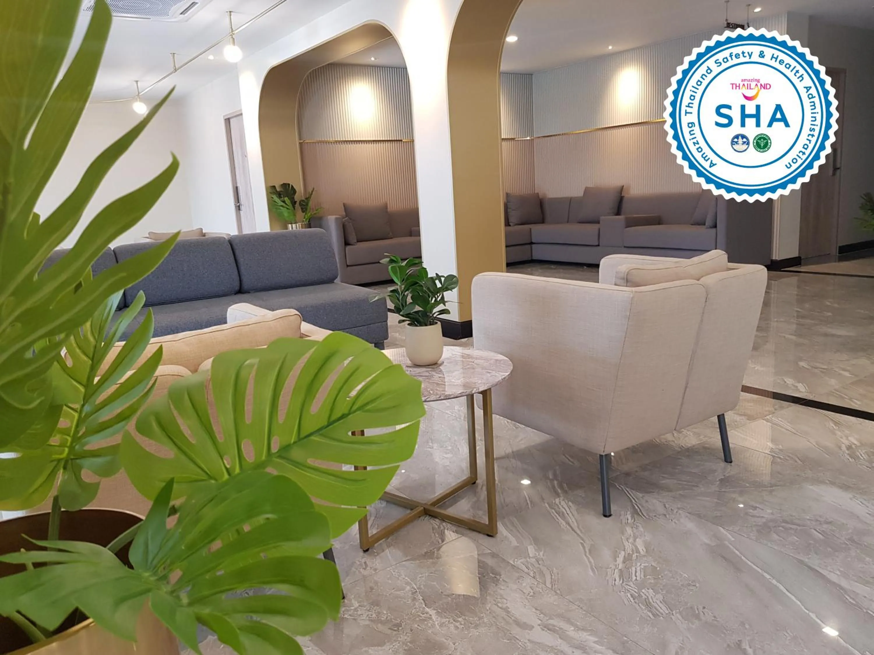 Lobby or reception in The Phoenix Hotel Bangkok - Suvarnabhumi Airport