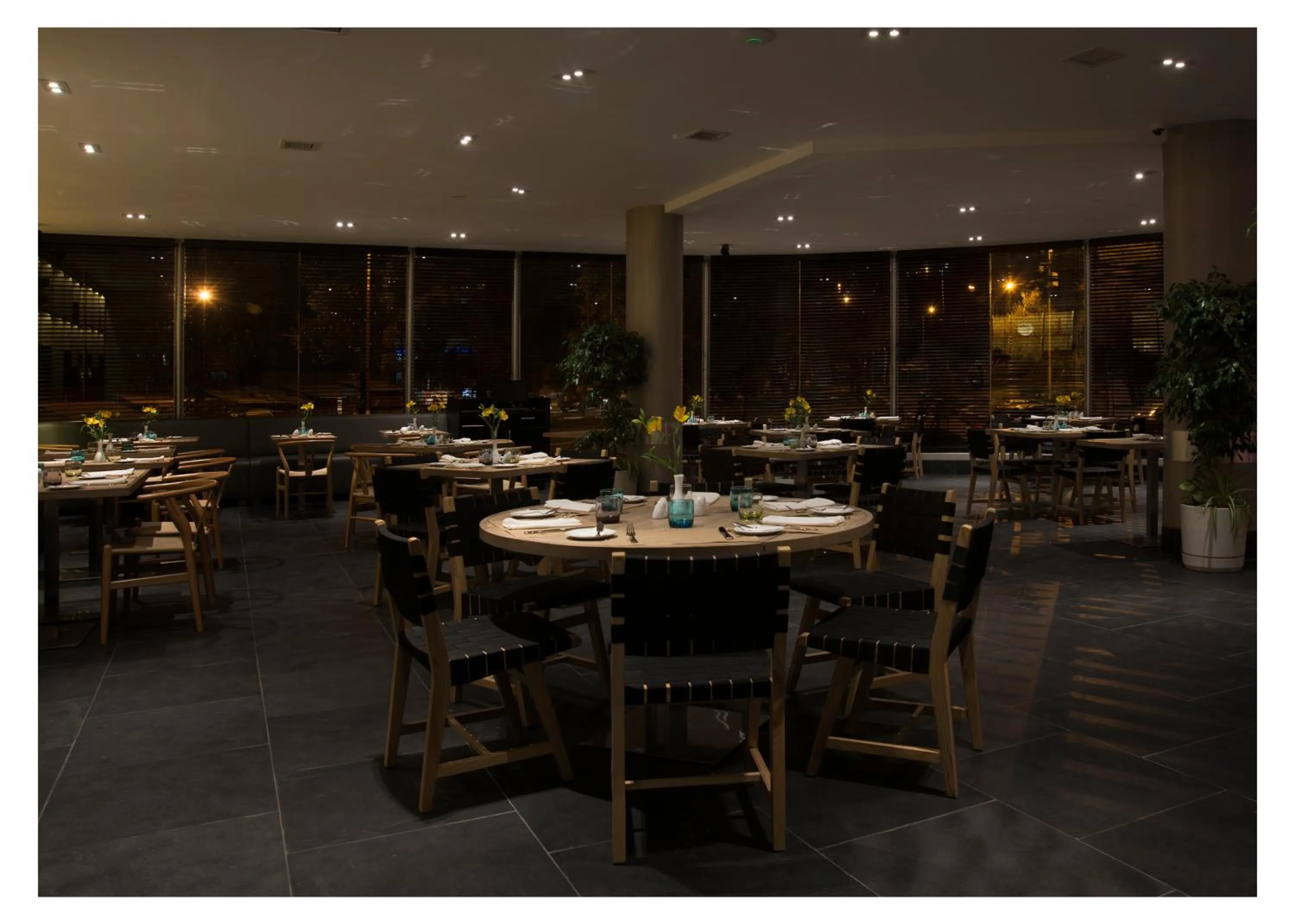 Restaurant/places to eat in Casa Grande Suites