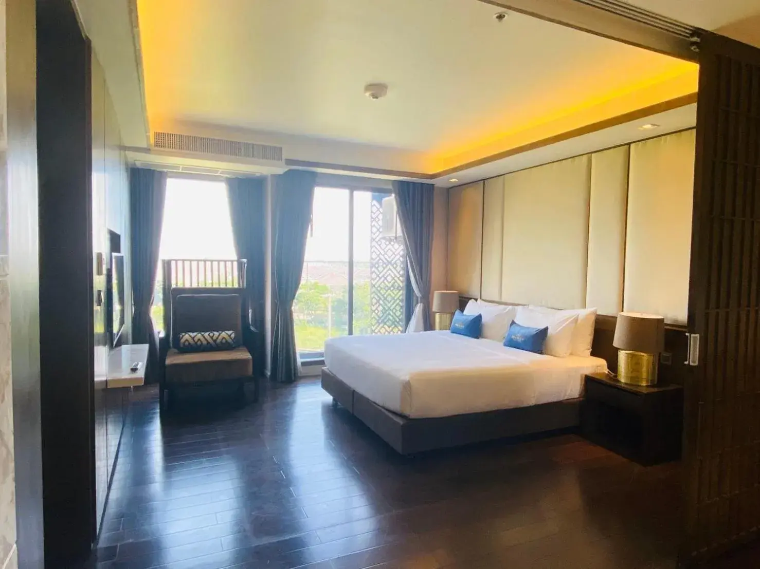 Bed in Divalux Resort & Spa Bangkok, Suvarnabhumi Airport-Free Shuttle