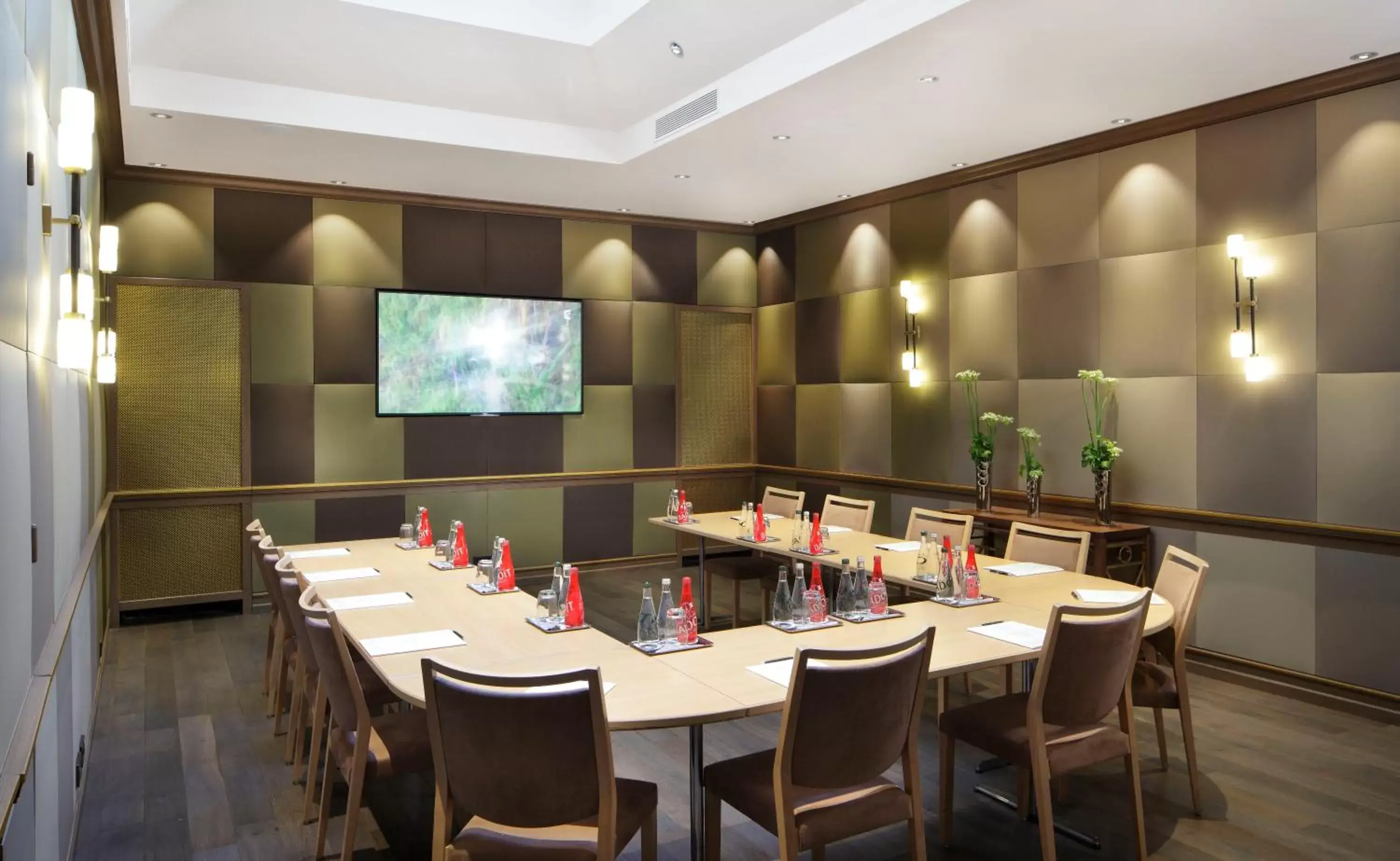 Meeting/conference room in Rochester Champs Elysees