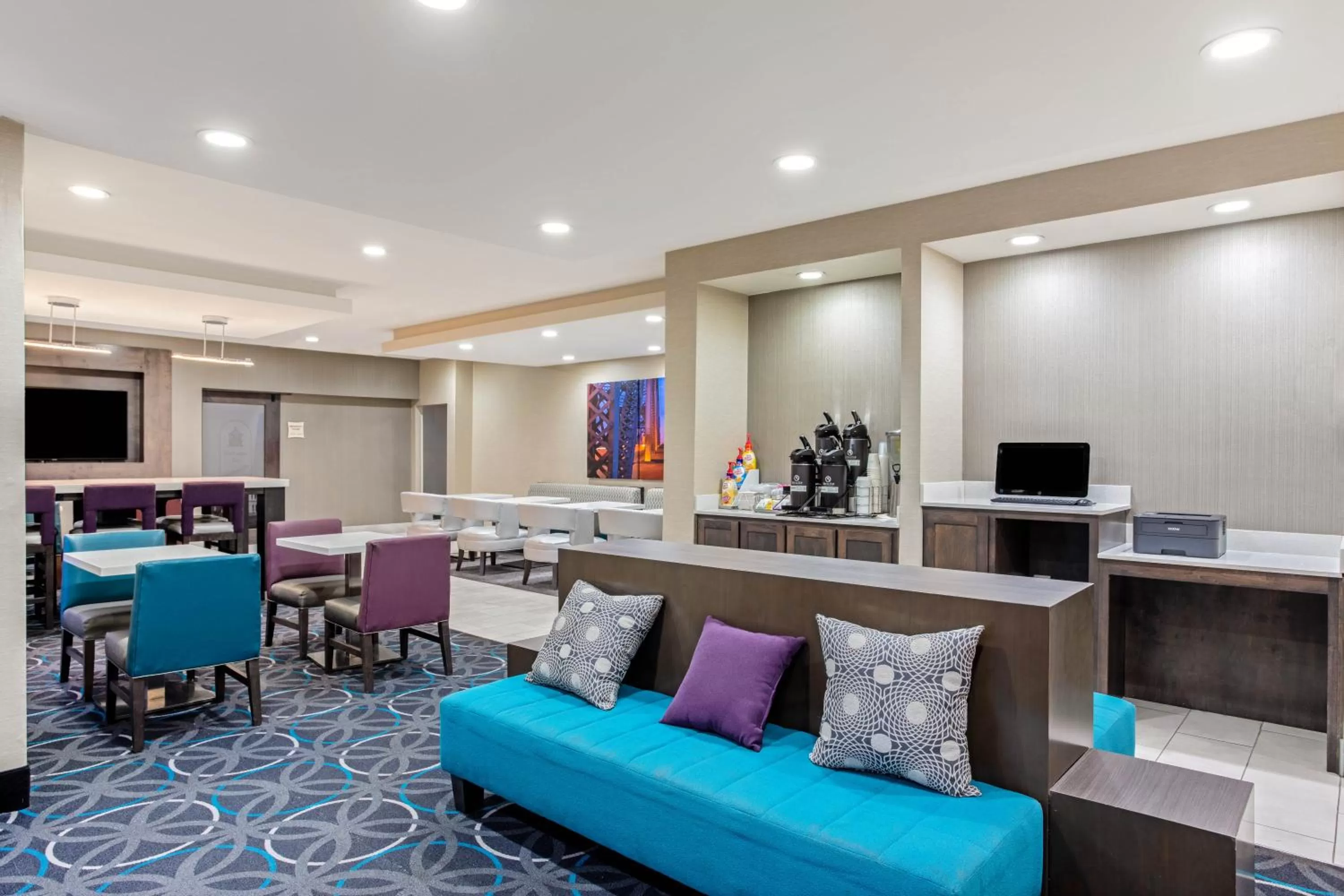 Lobby or reception in La Quinta by Wyndham Hopkinsville