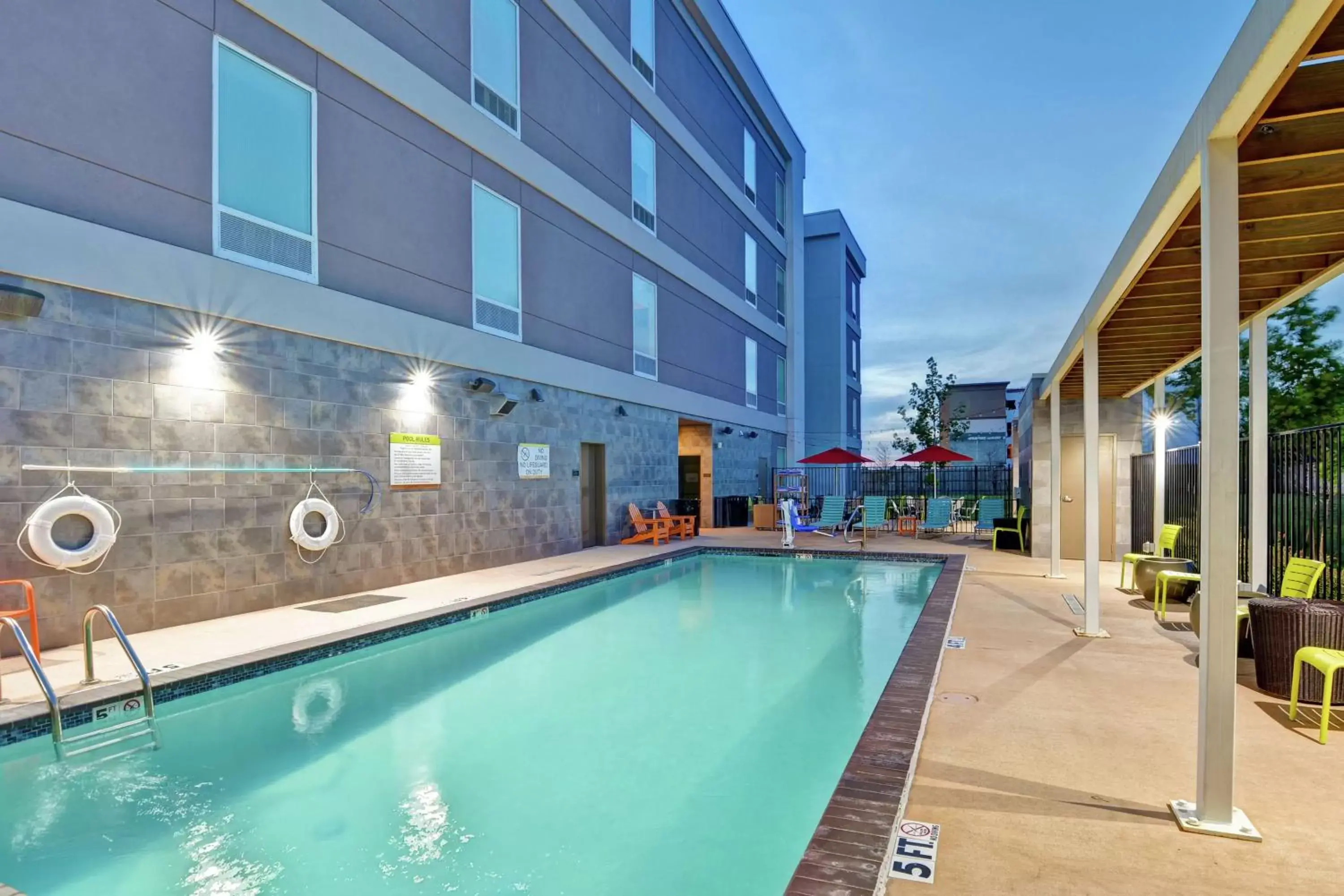Pool view, Swimming Pool in Home2 Suites By Hilton Baytown