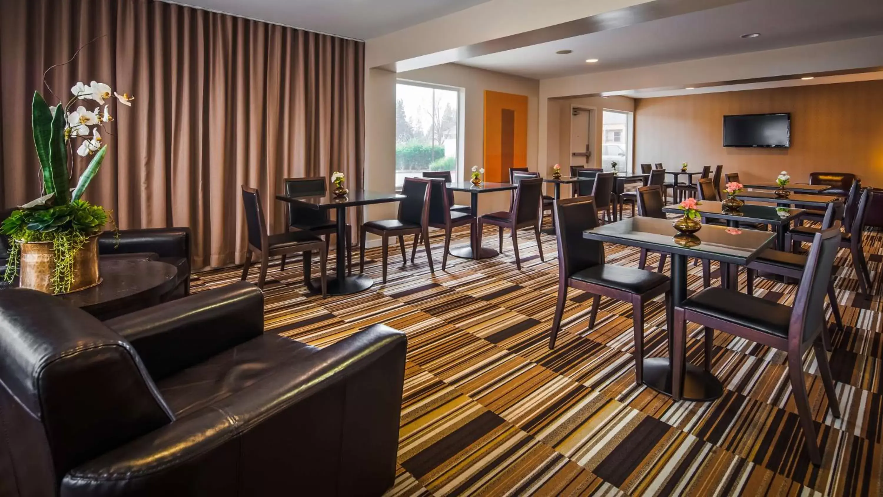 Restaurant/Places to Eat in Best Western Plus Rancho Cordova Inn