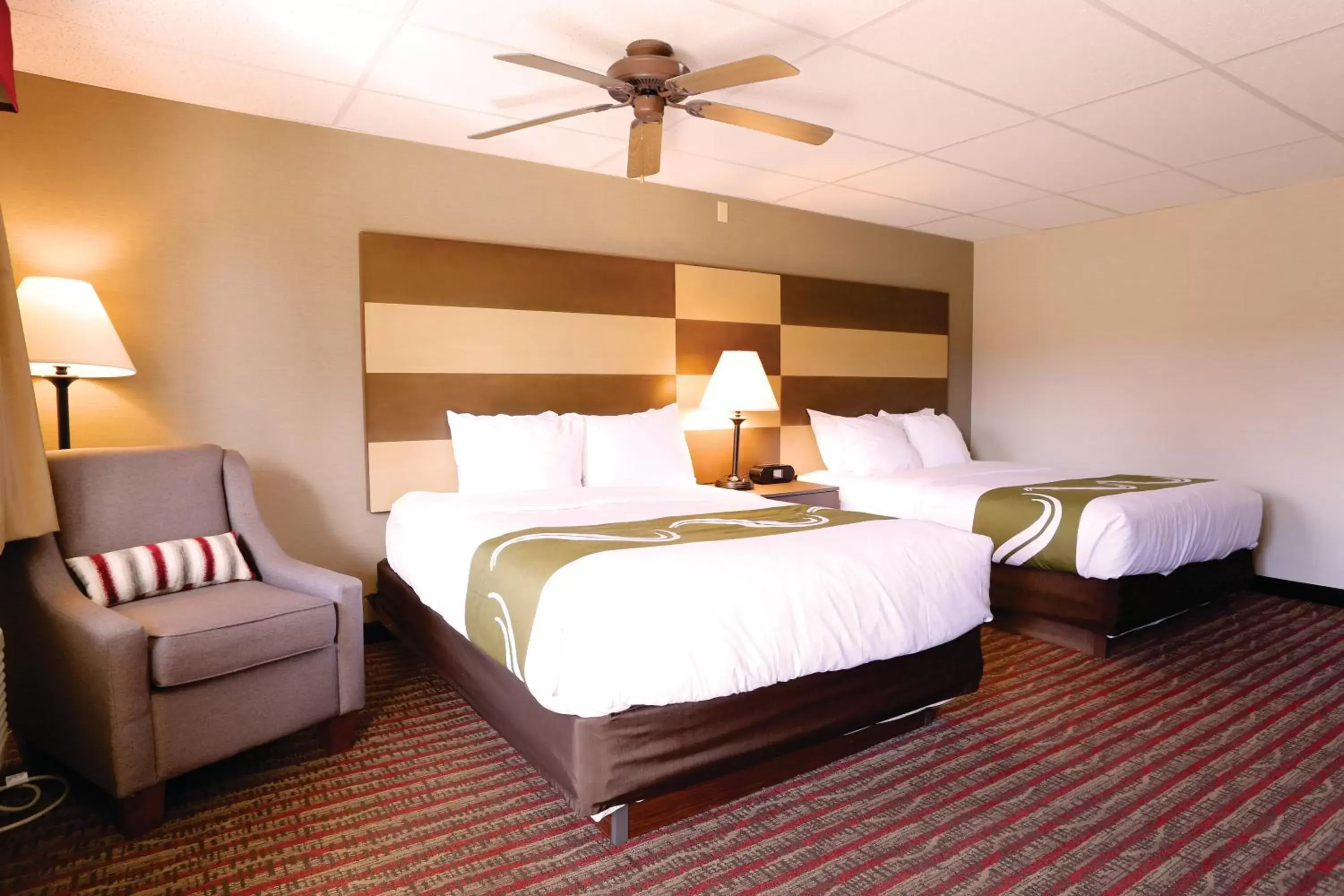 Photo of the whole room, Bed in Quality Inn near Rocky Mountain National Park