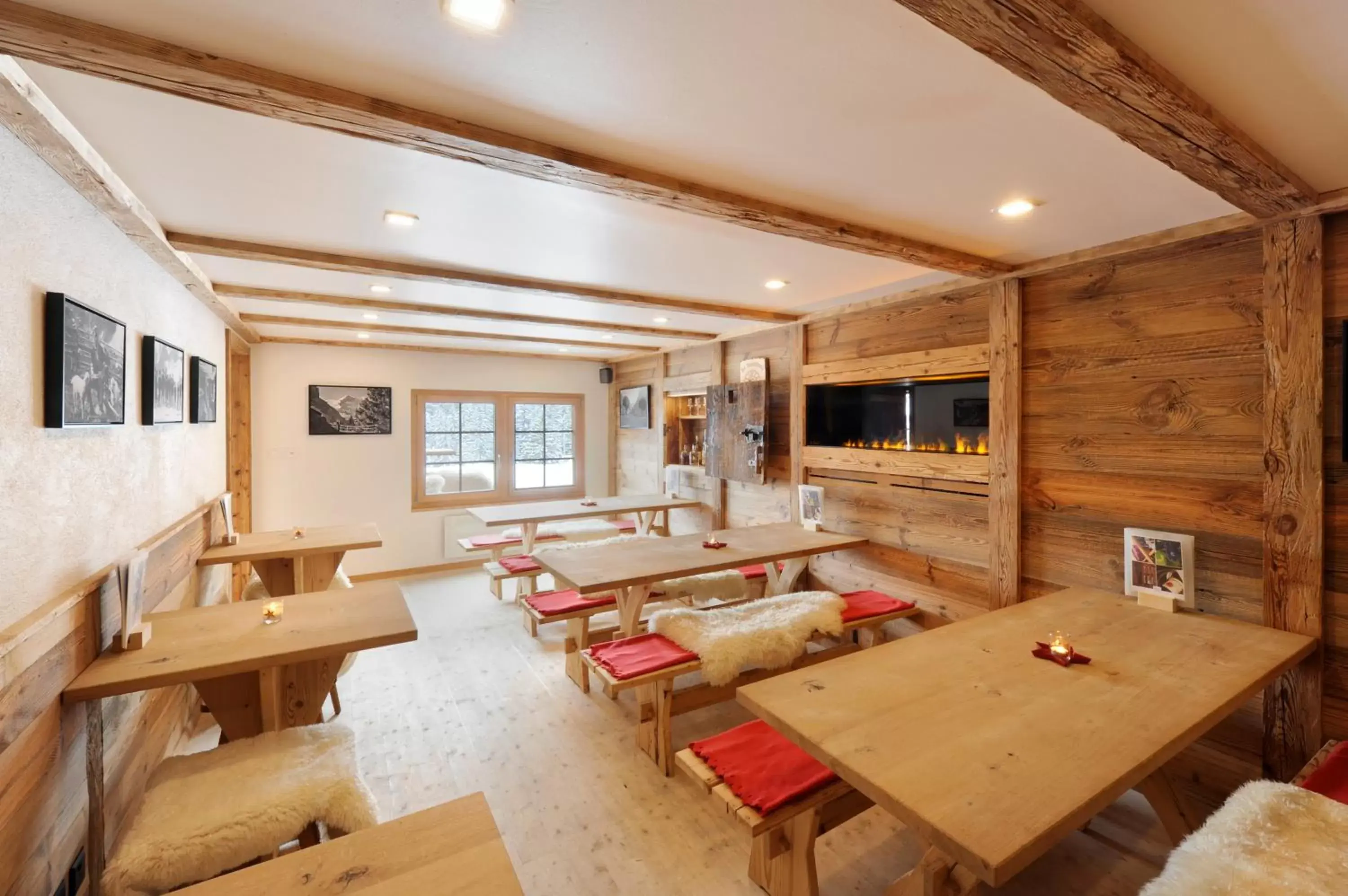 Restaurant/Places to Eat in Alpinhotel Bort