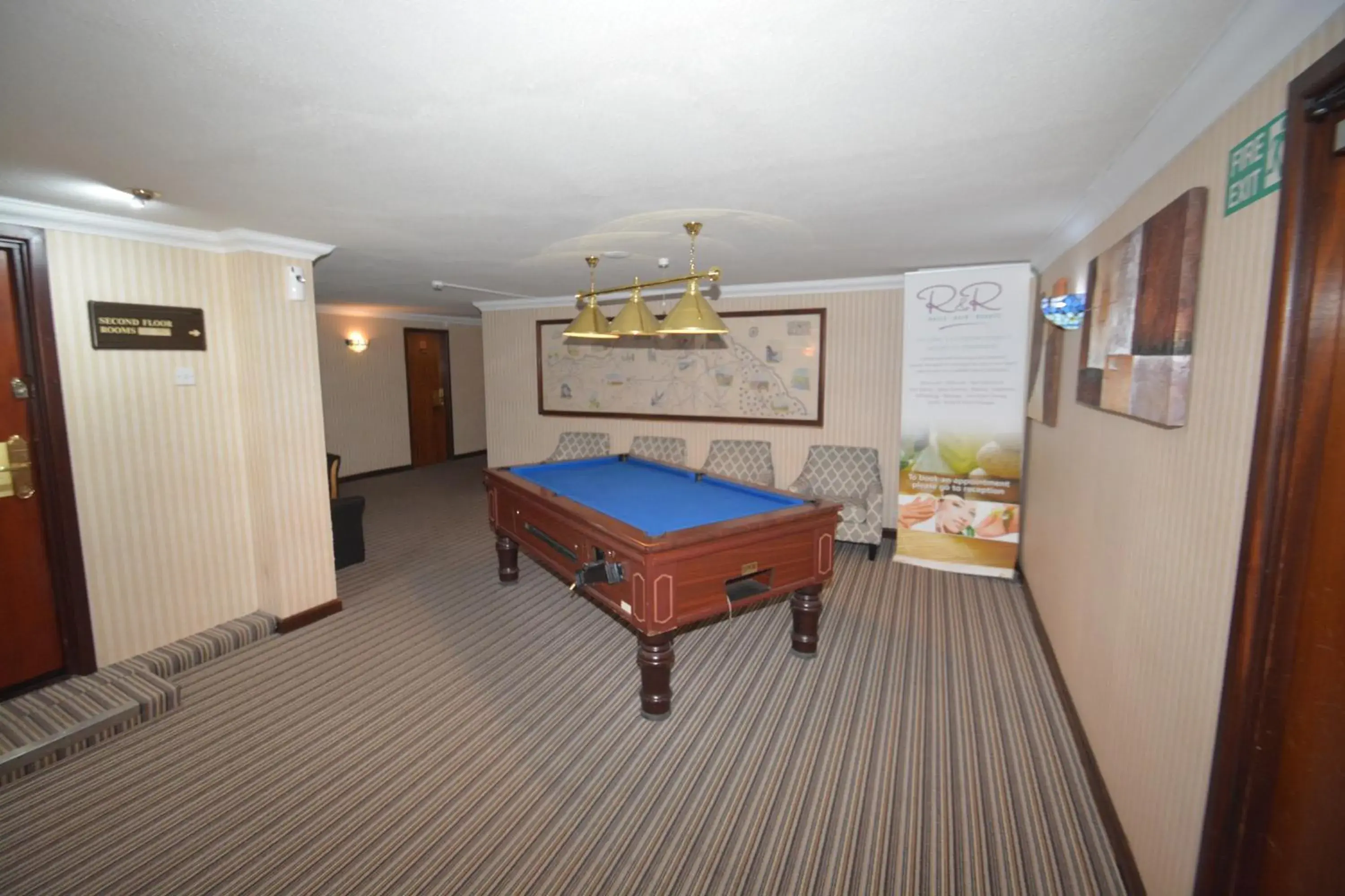 Communal lounge/ TV room, Billiards in Durrant House Hotel