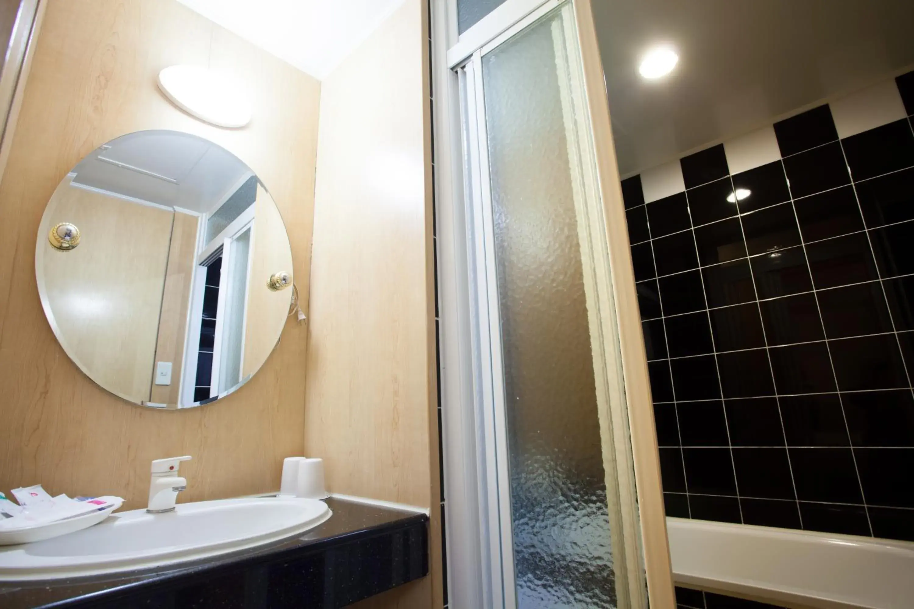 Bathroom in Harazuru Hotel