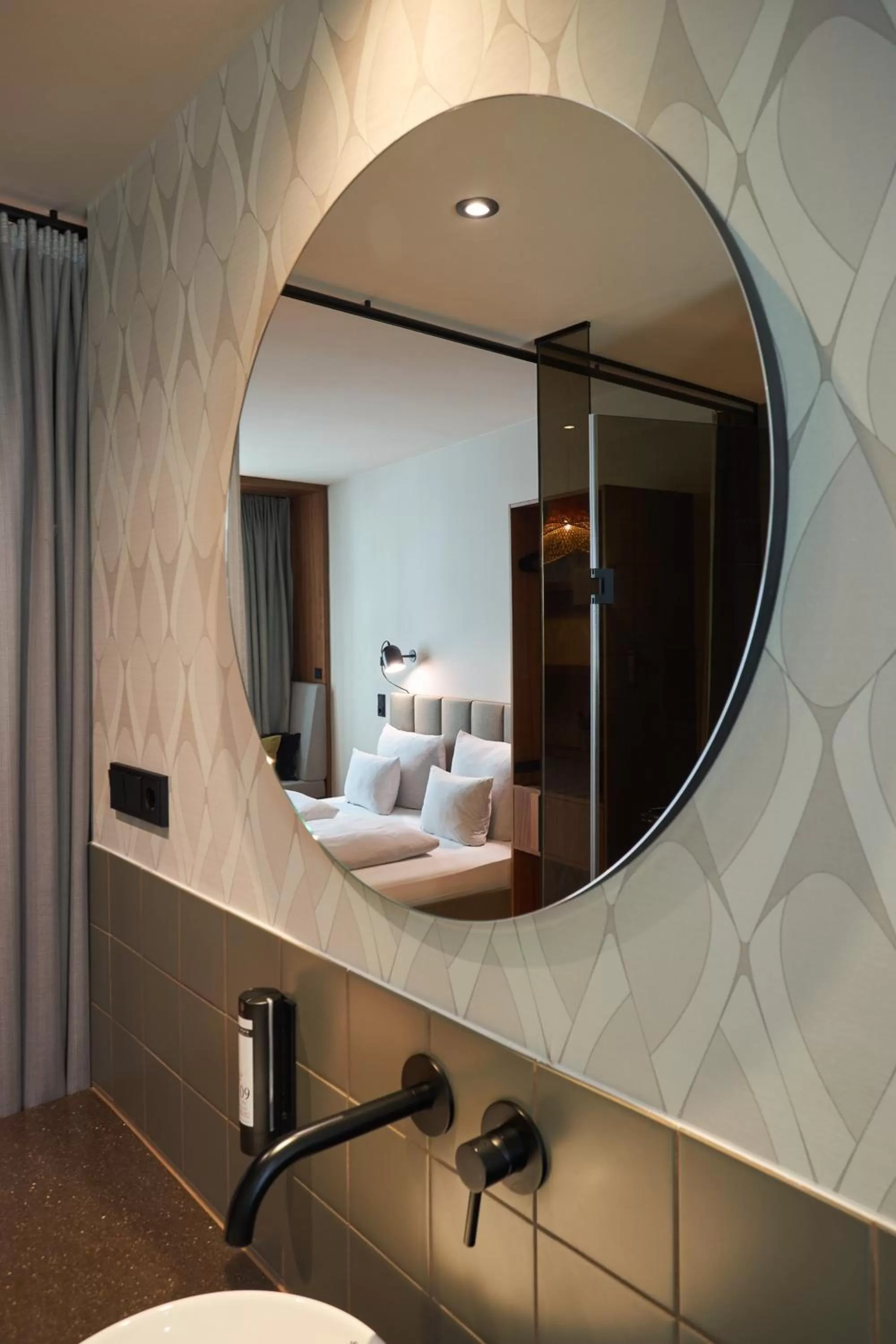 Decorative detail, Bed in Cocoon Sendlinger Tor