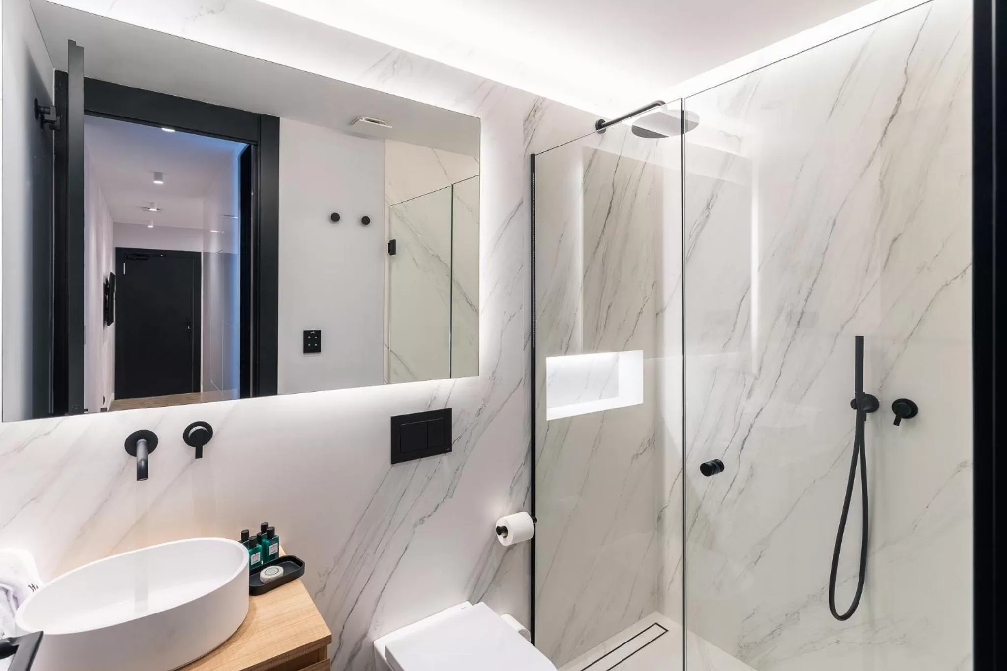 Shower in Mauro Suites