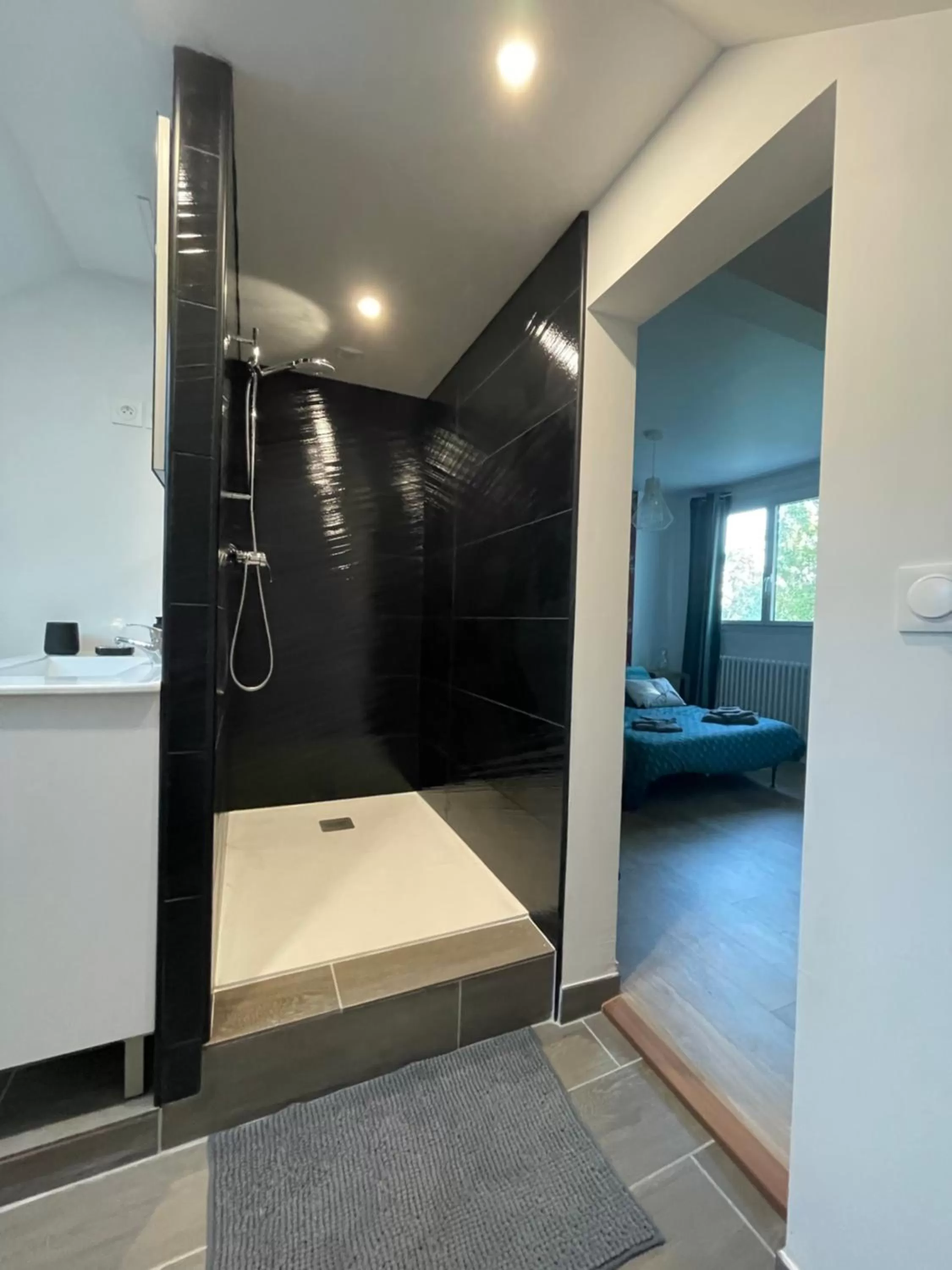 Shower, Bed in Suite alcôve confort