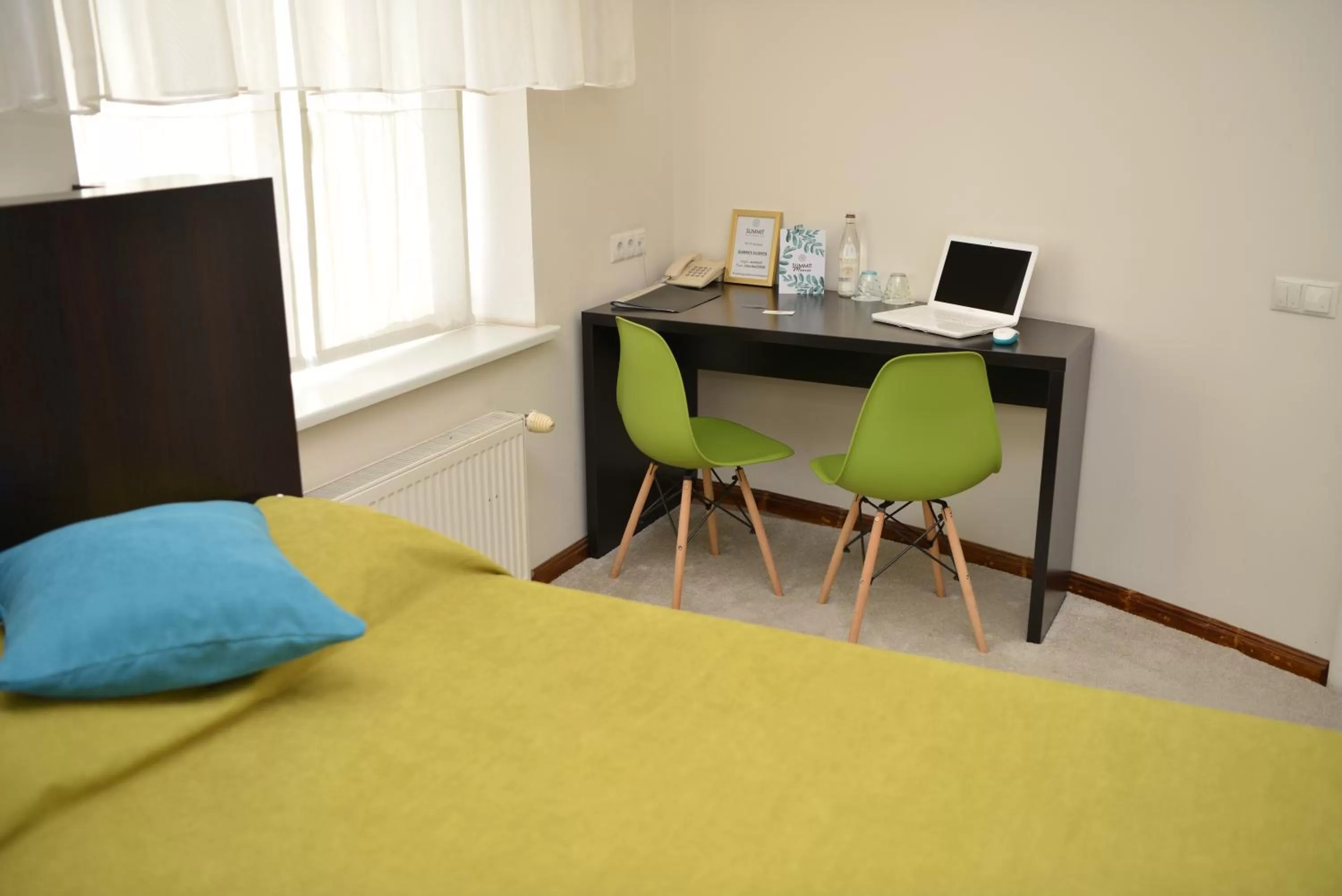 Bed, TV/Entertainment Center in Summit Villa