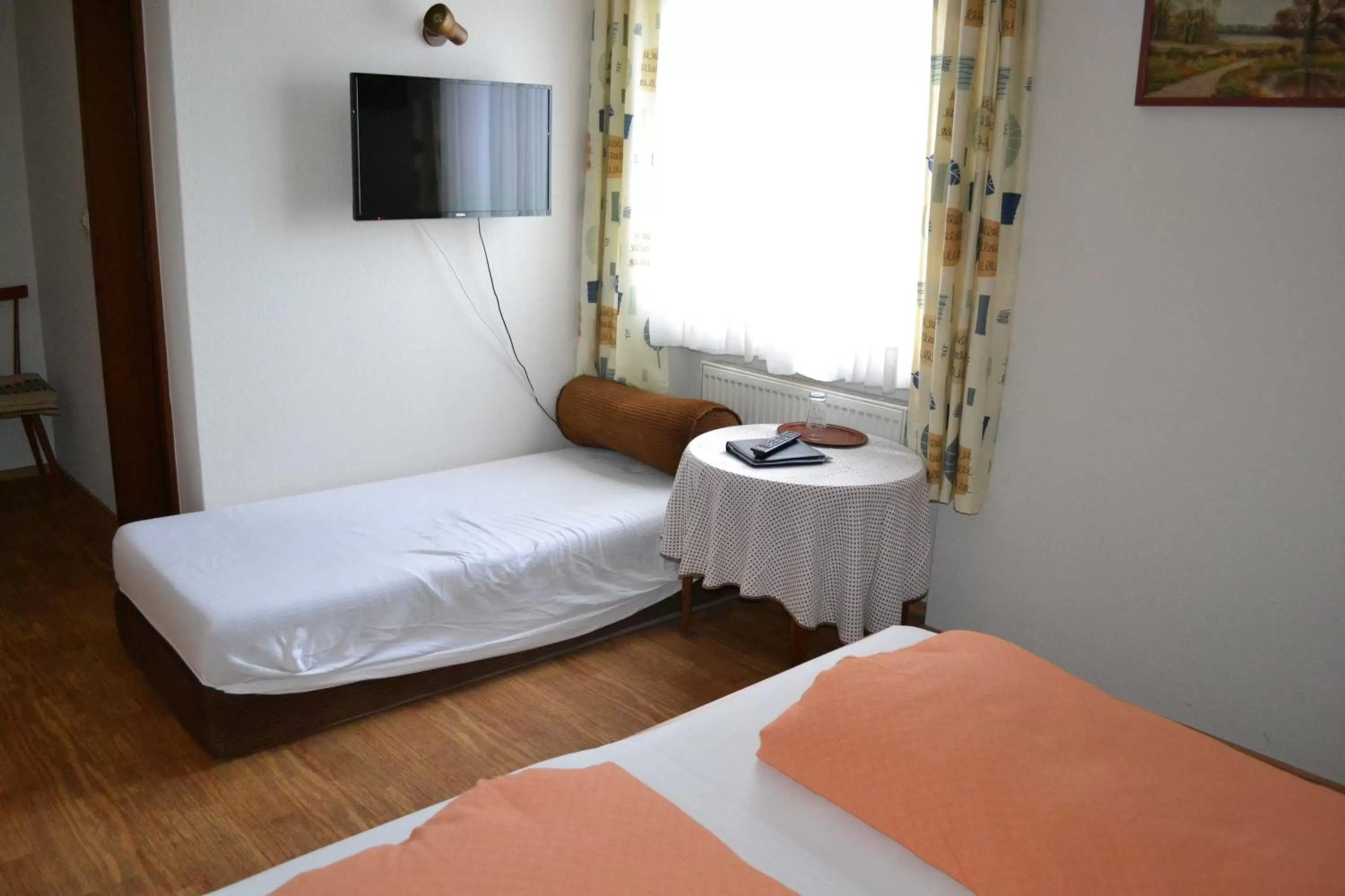 Photo of the whole room, Bed in Gaestehaus Tagescafe Eckenfels