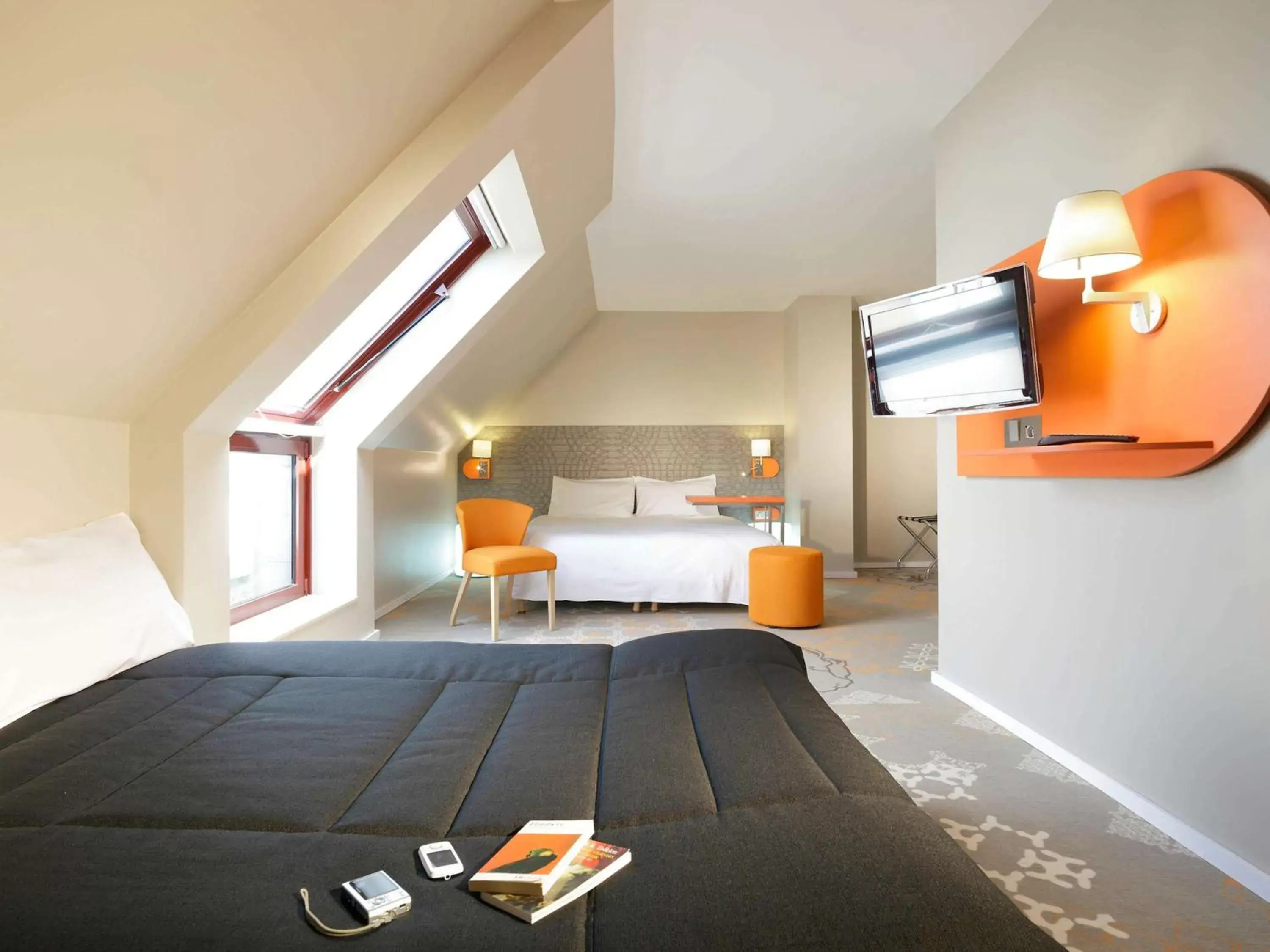 Bedroom in ibis Styles Tours Centre