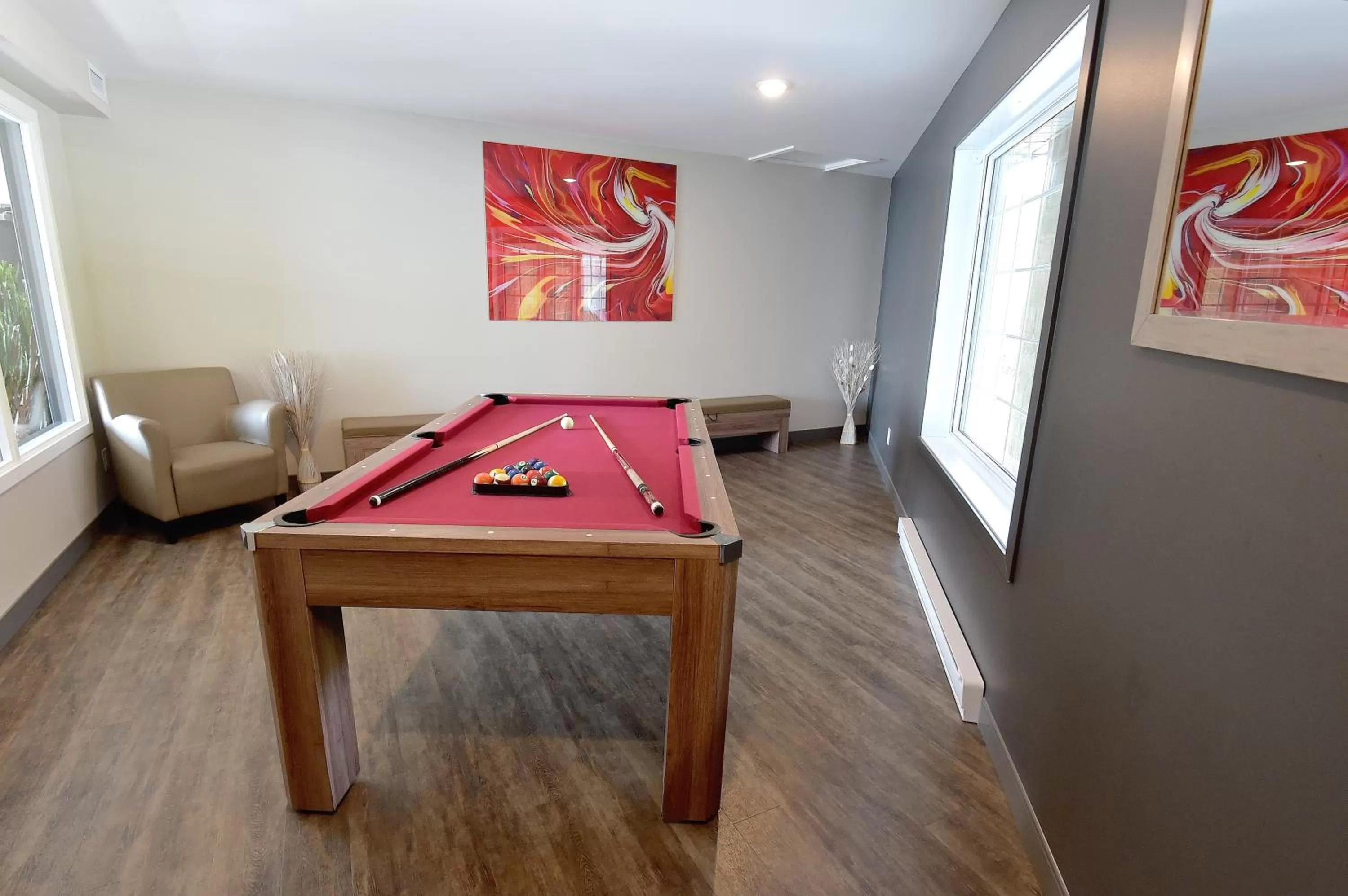 Game Room in Hôtel et Pavillons Le Petit Manoir du Casino