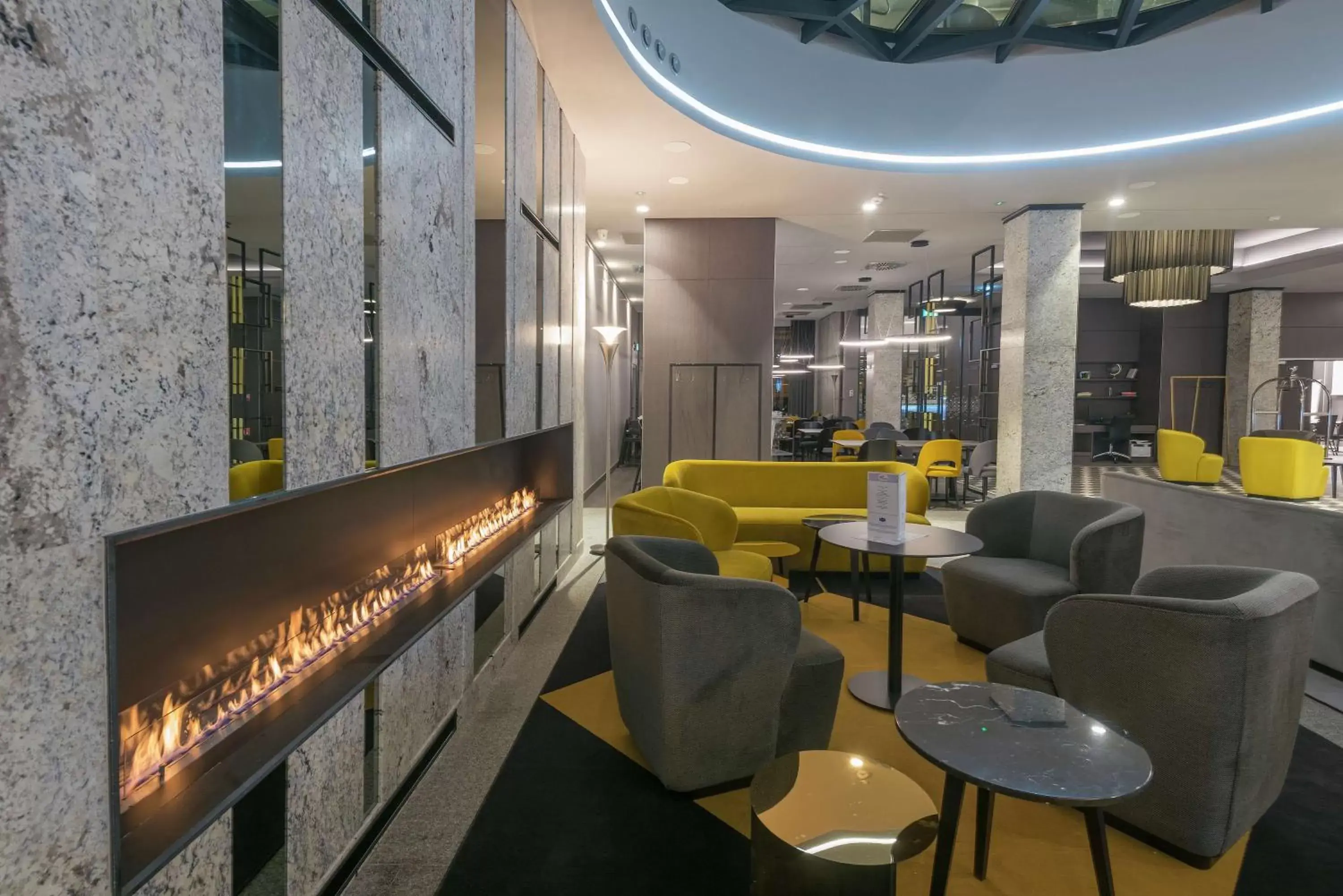 Living room, Lounge/Bar in Hampton By Hilton Poznan Old Town