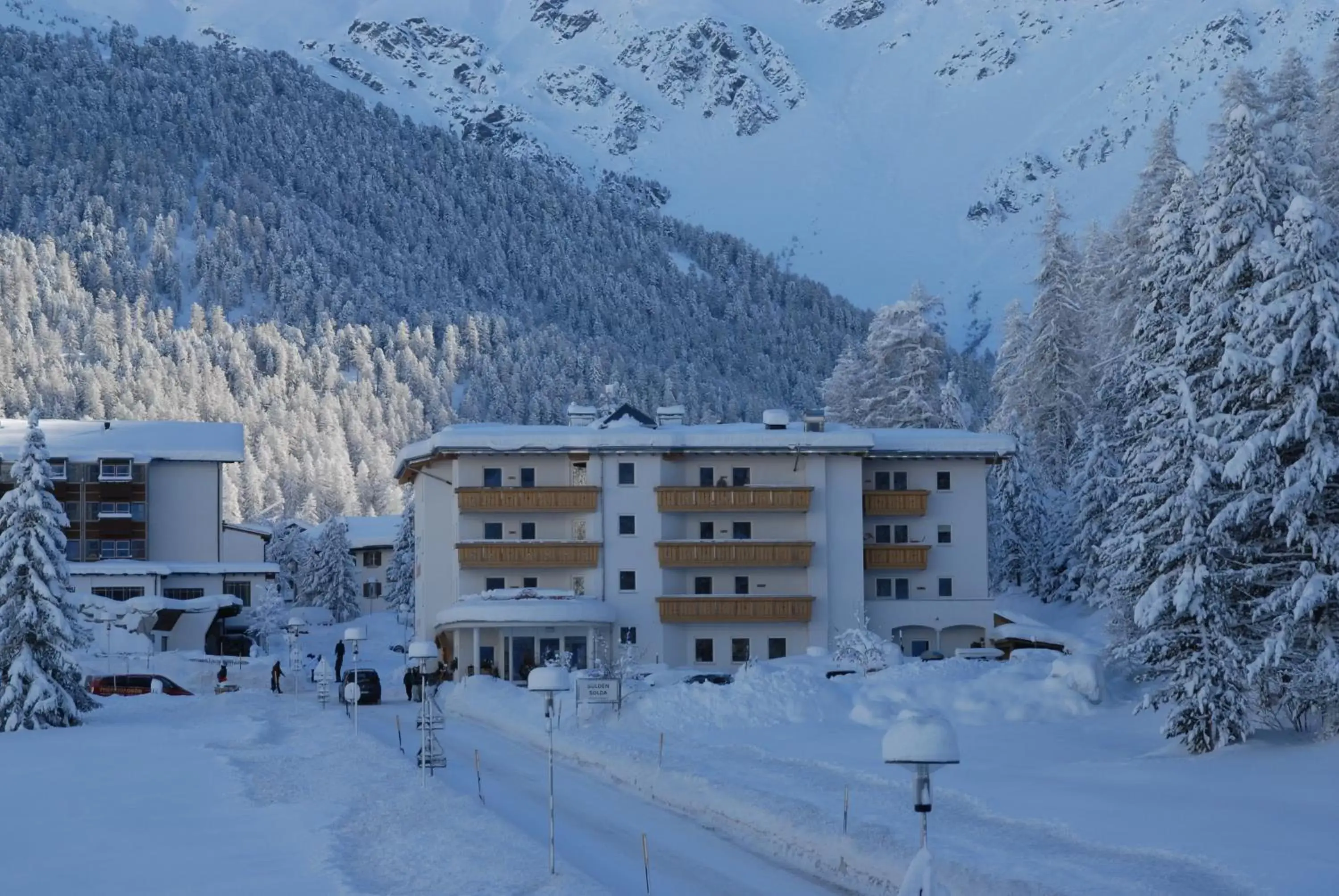 Property building, Winter in Hotel Bambi Am Park