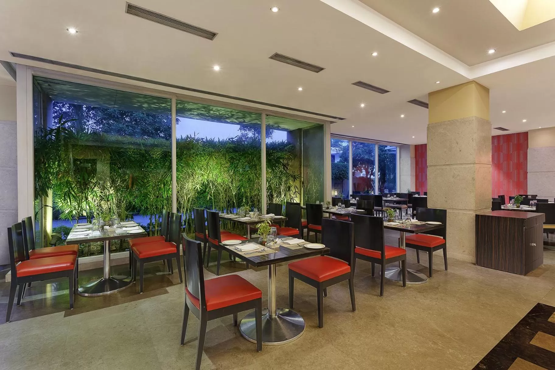 Restaurant/places to eat in Hometel Roorkee