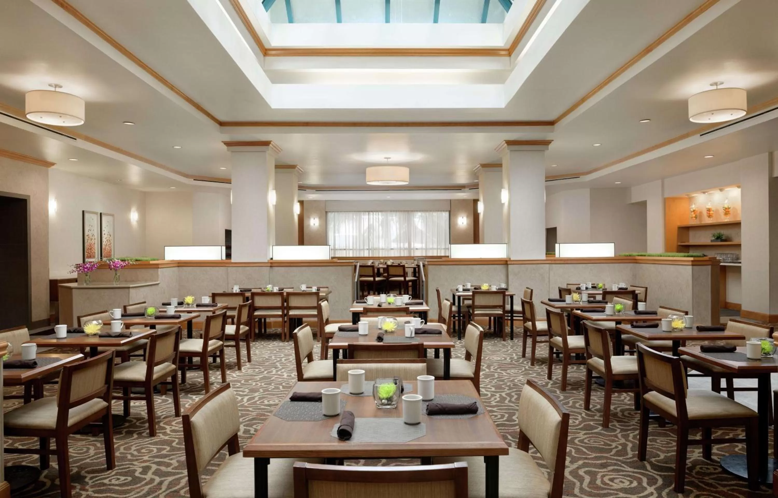 Food and drinks in Hilton Boca Raton Suites