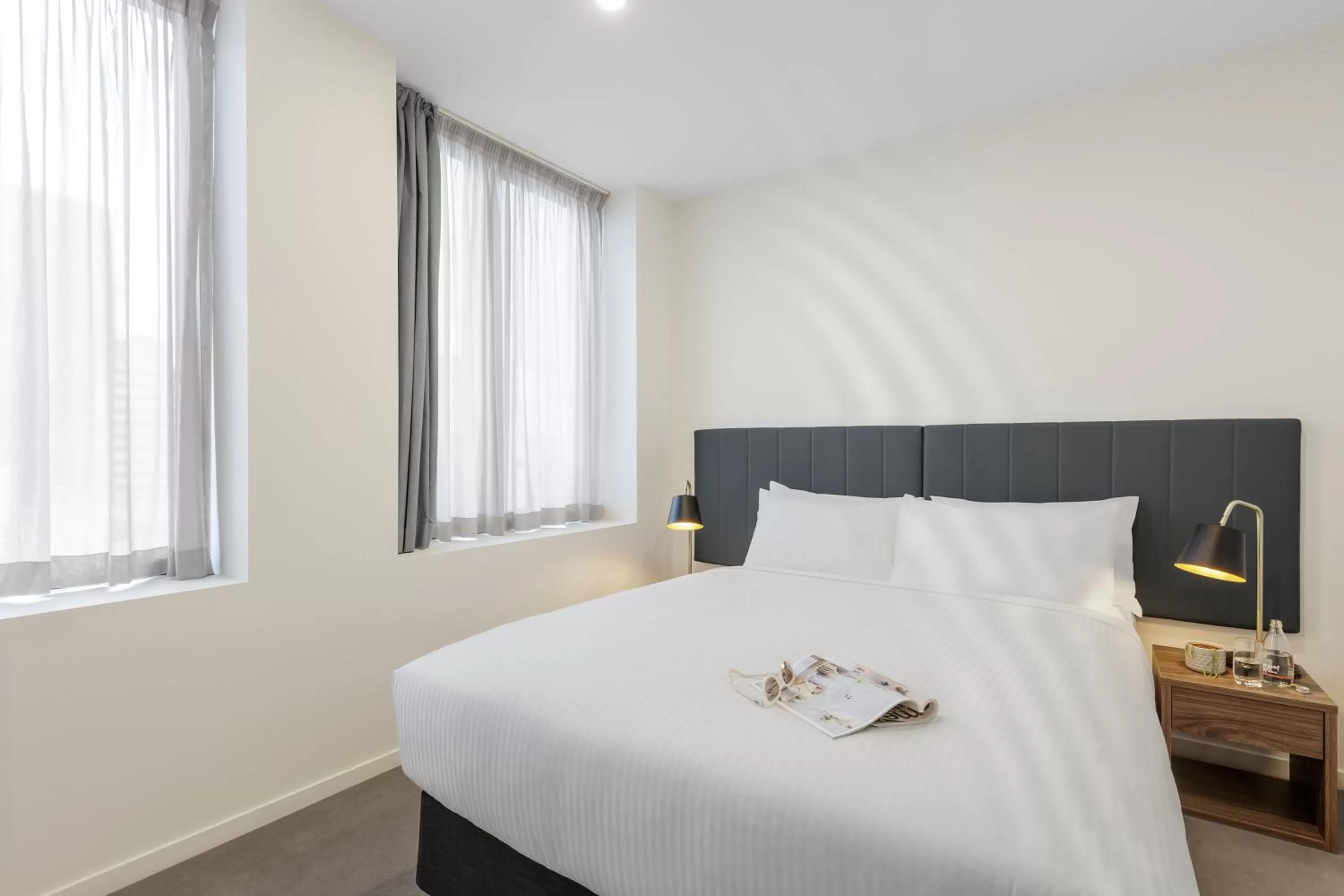 Bedroom, Bed in Brady Apartment Hotel Hardware Lane