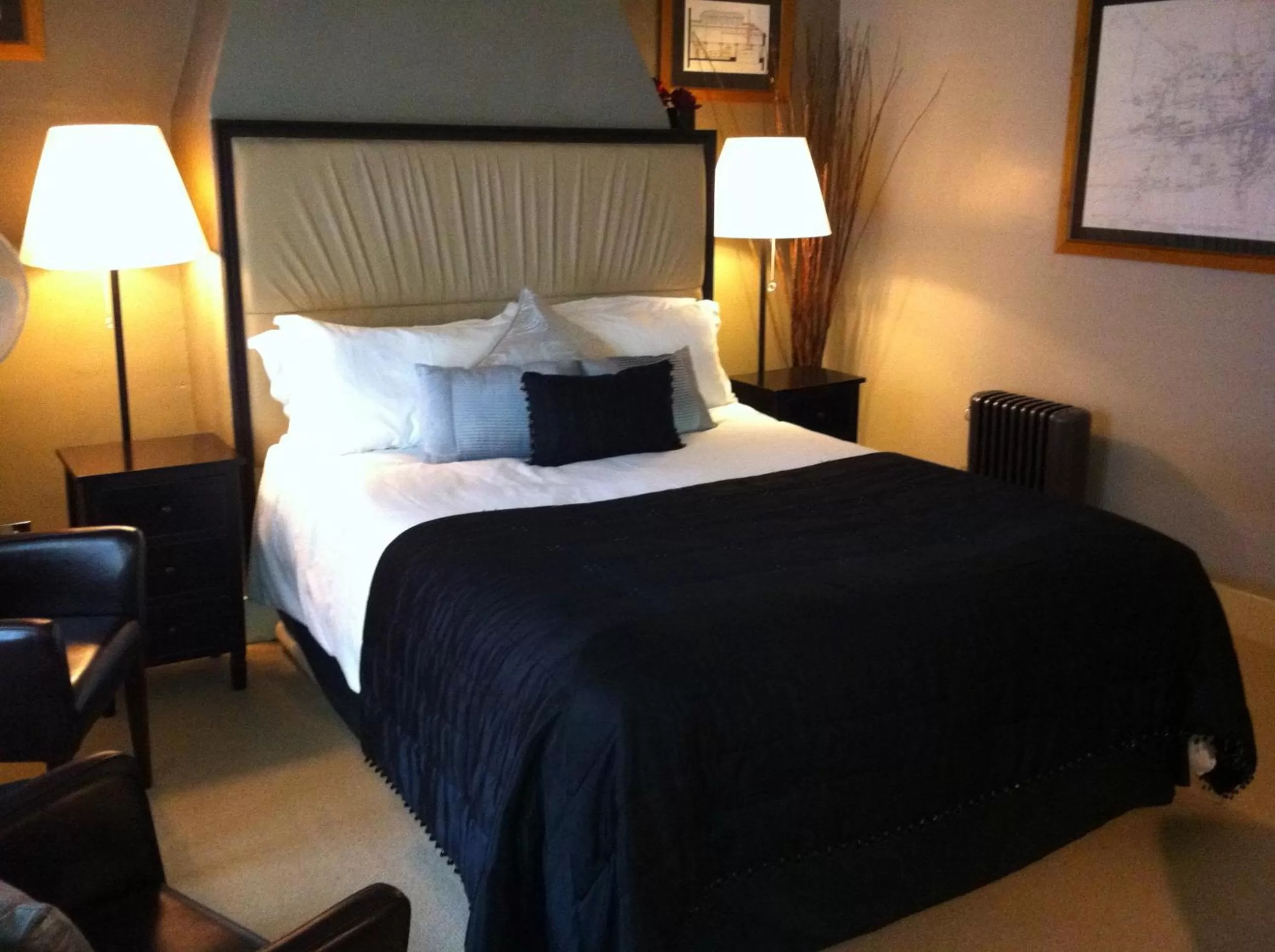 Bedroom, Bed in The Brewery Tap