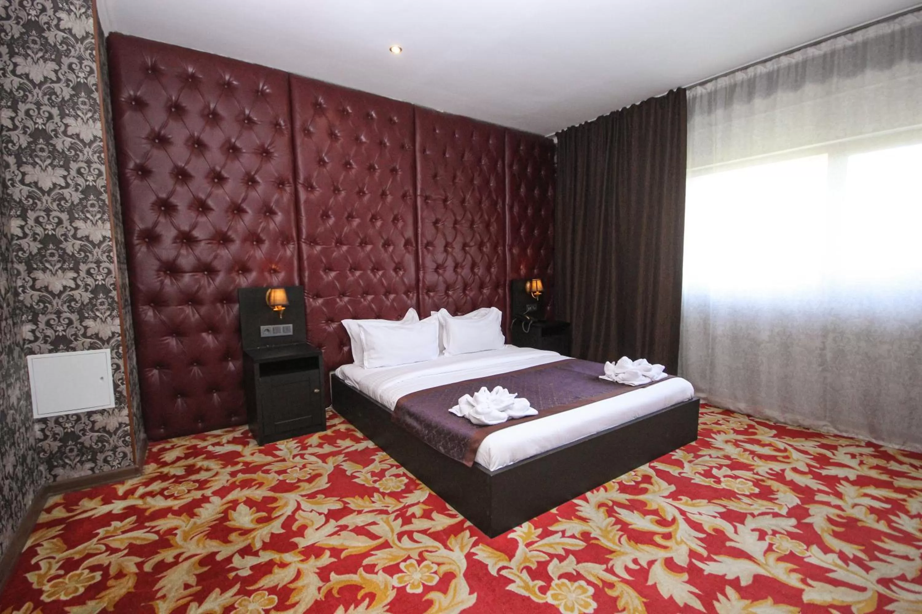 Deluxe Double Room in GRAND OPERA HOTEL
