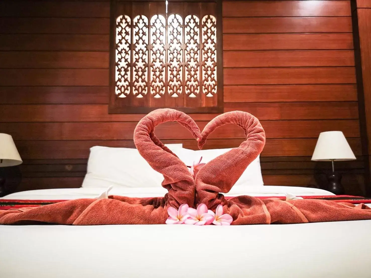 Text overlay, Bed in Vipa Tropical Resort