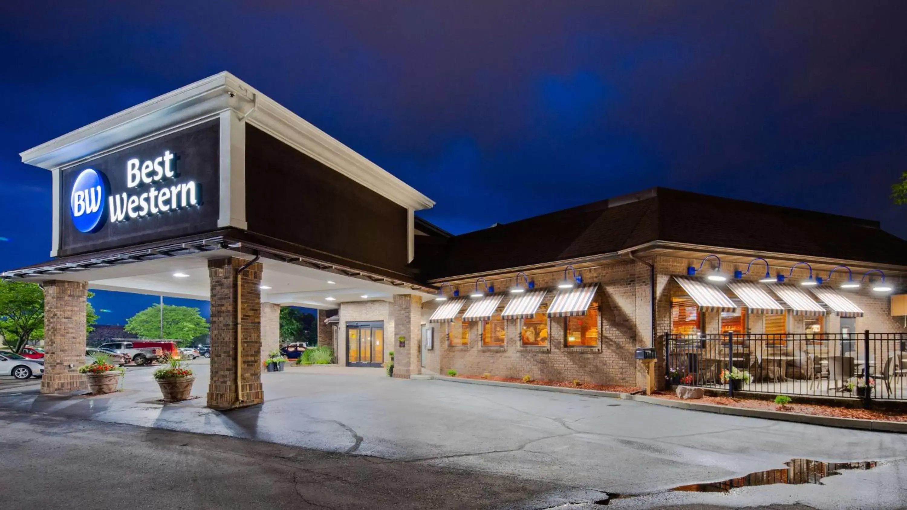 Property Building in Best Western Lapeer Inn