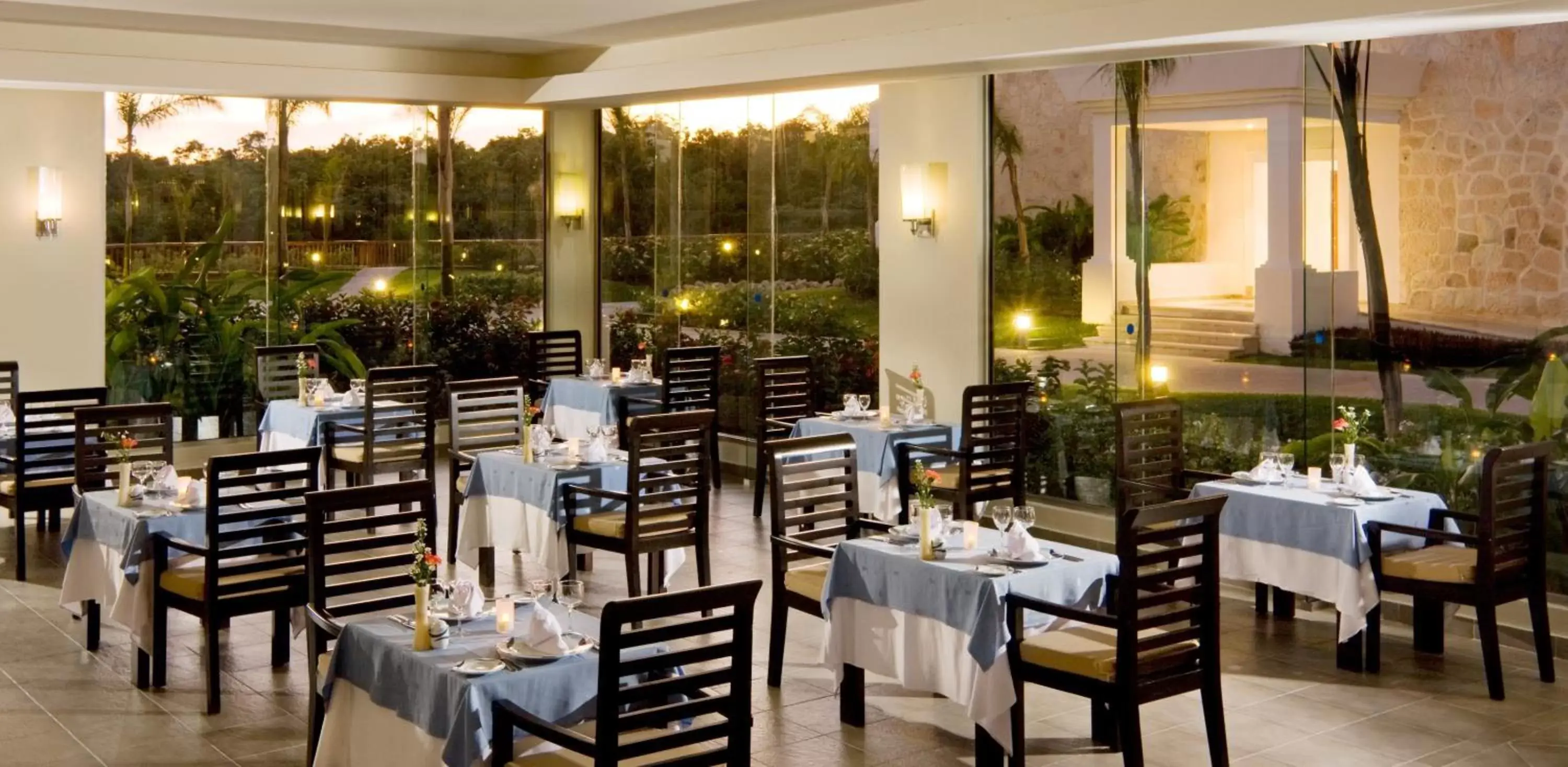 Restaurant/Places to Eat in Grand Riviera Princess - All Inclusive